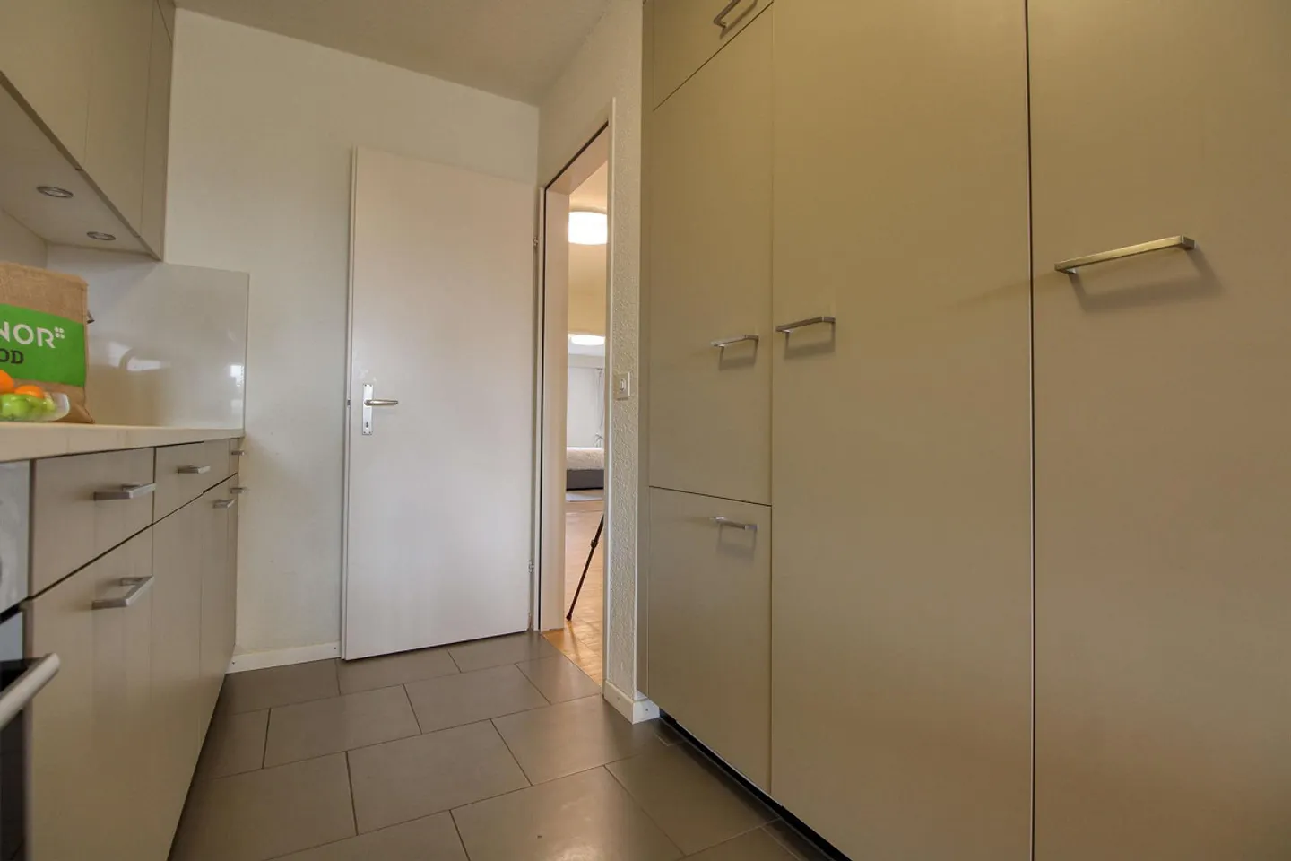 Stanza di coliving elegante a Zurigo - Foto 9 di 17
