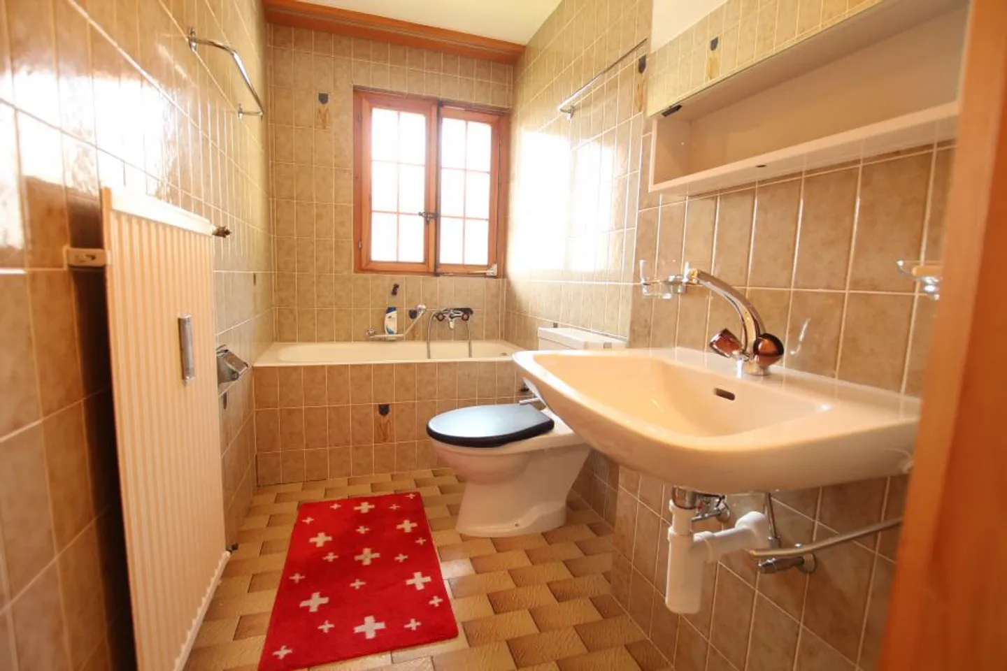 Luminoso e molto spazioso 2.5 locali, vista molto bella - Foto 5 di 9