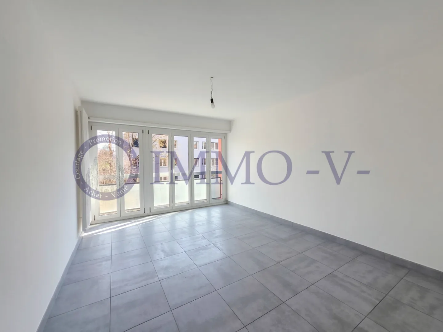 Appartement de 3.5 pièces à La Chaux-de-Fonds - Photo 2 of 5