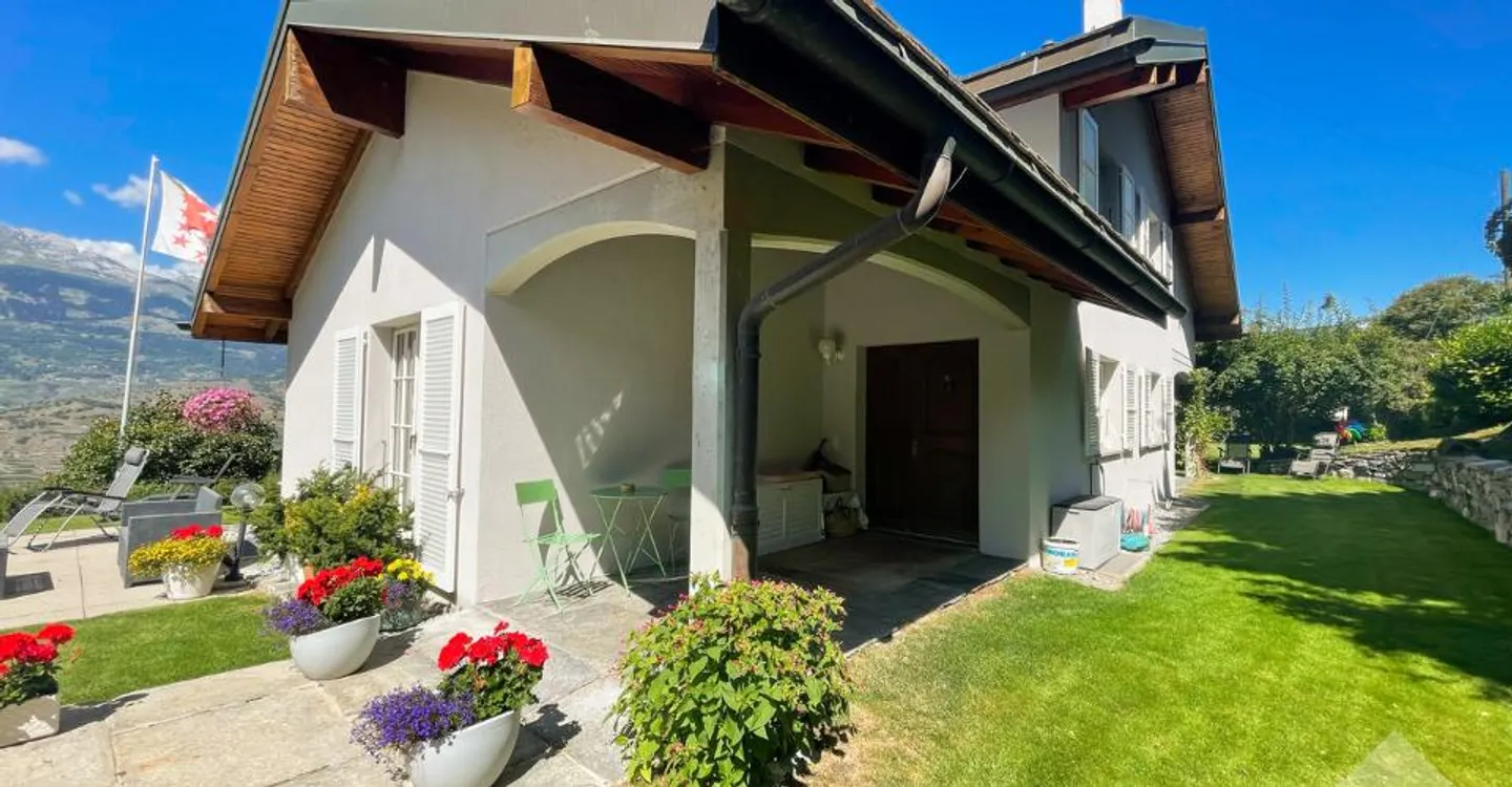 Charmantes Einfamilienhaus mit Aussicht - Foto 3 von 12