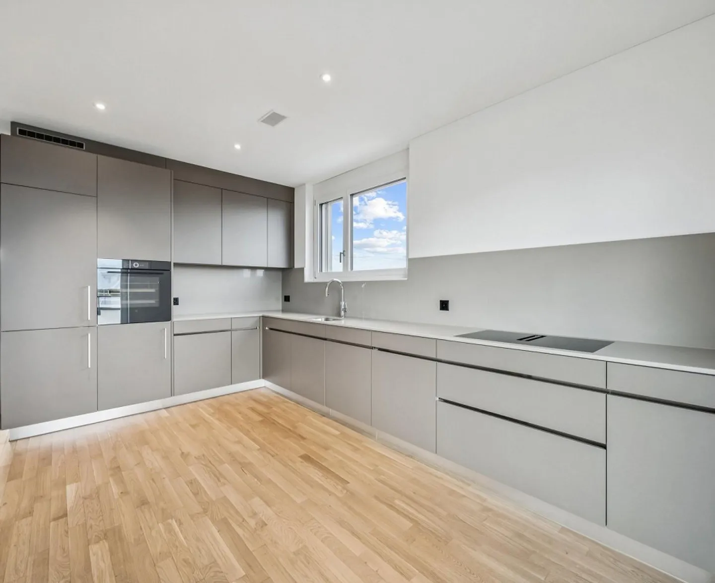 Neubauwohnung an traumhafter Lage direkt am Seeufer in Rapperswil-Jona - Photo 3 of 8