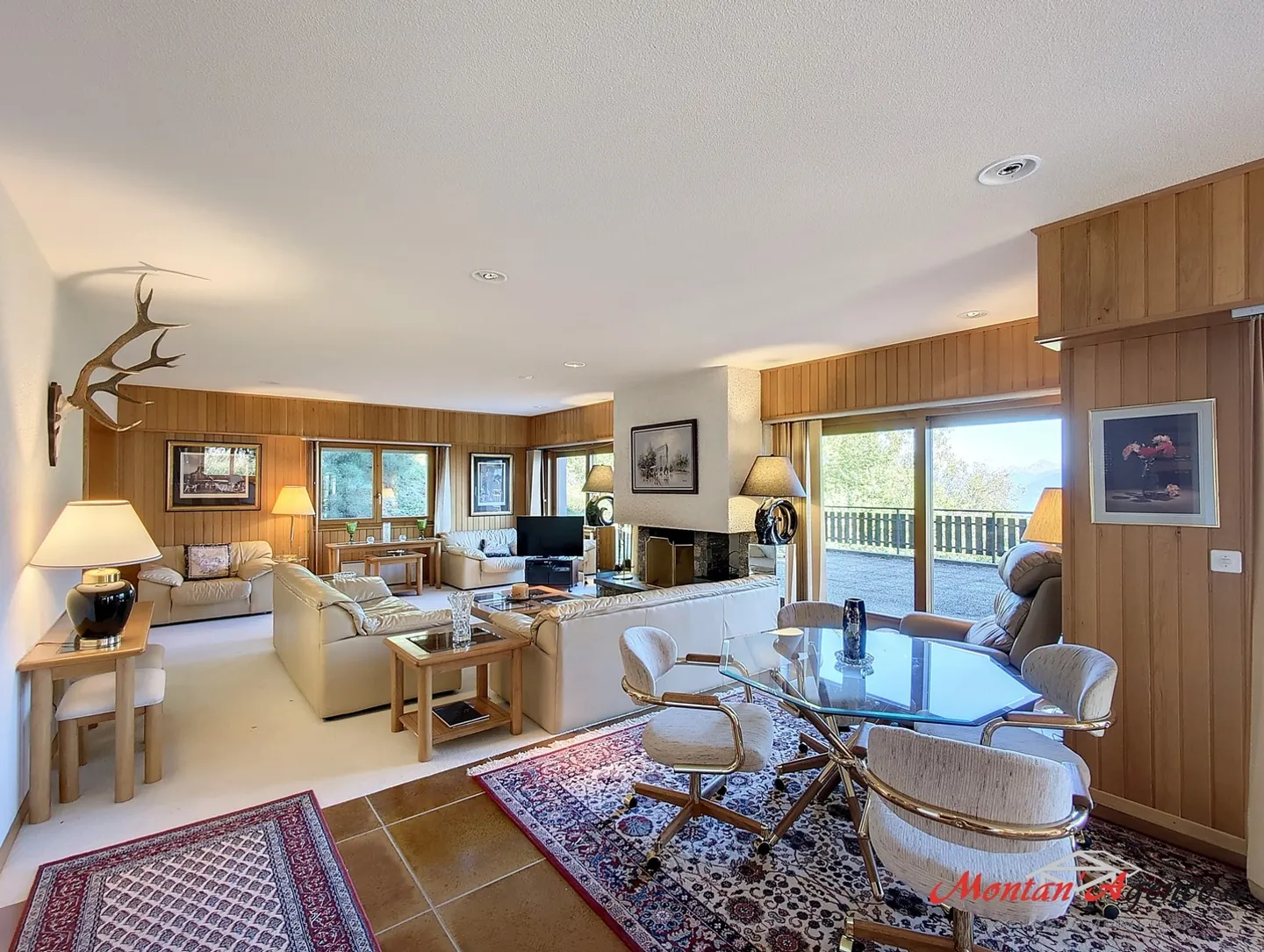 Beautiful and spacious 9 1/2 room chalet - Photo 2 of 11