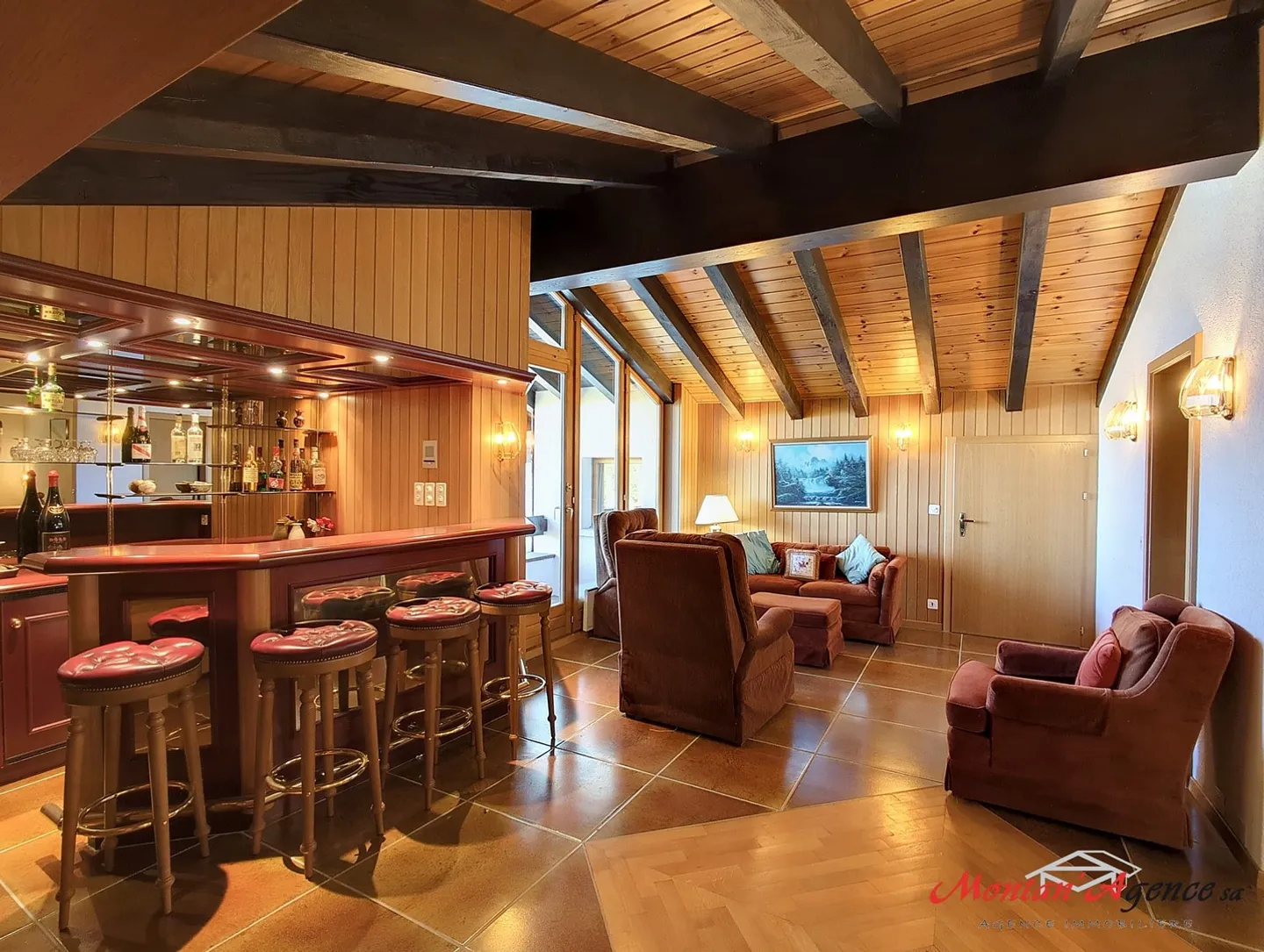 Beautiful and spacious 9 1/2 room chalet - Photo 9 of 11