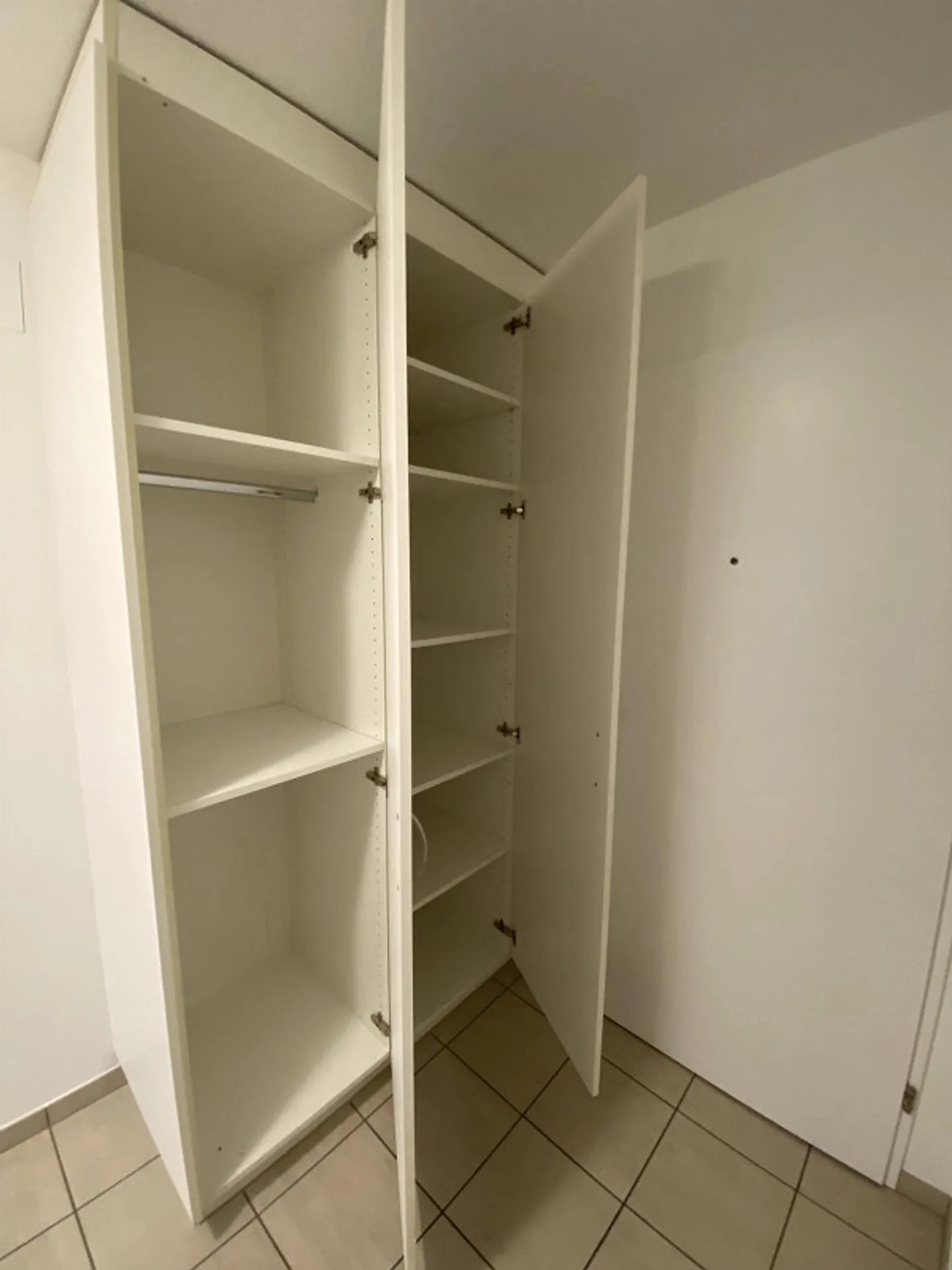 3.5 Room Apartment near NTB and BZB - Photo 4 of 17