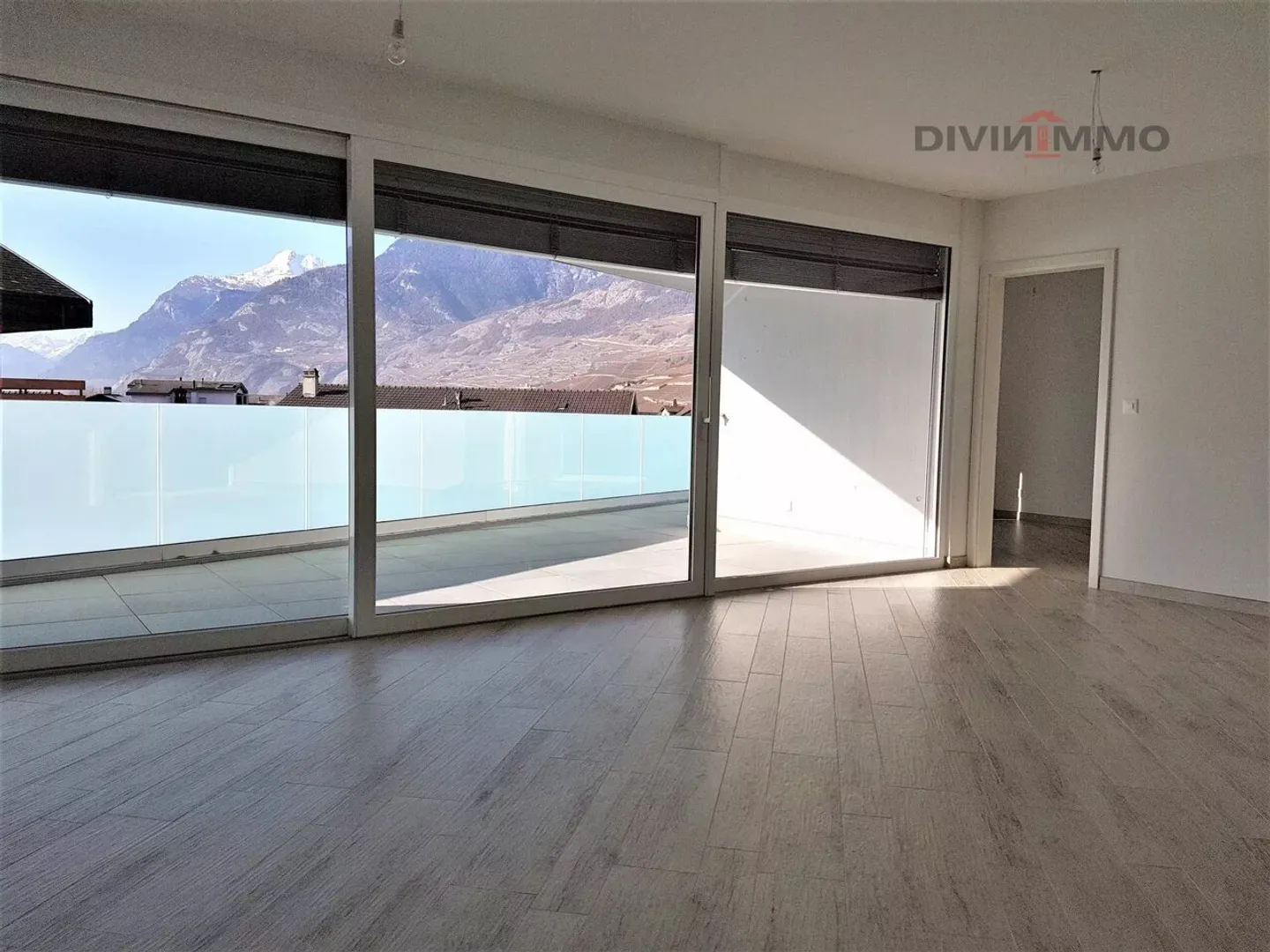 Beautiful luxury apartment in the heart of the village with two garages - Photo 1 of 7