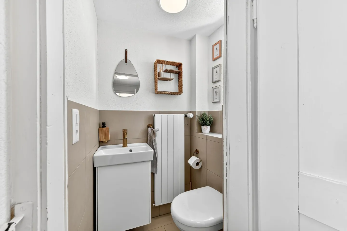 Charming Family Home with Studio - Photo 25 of 31