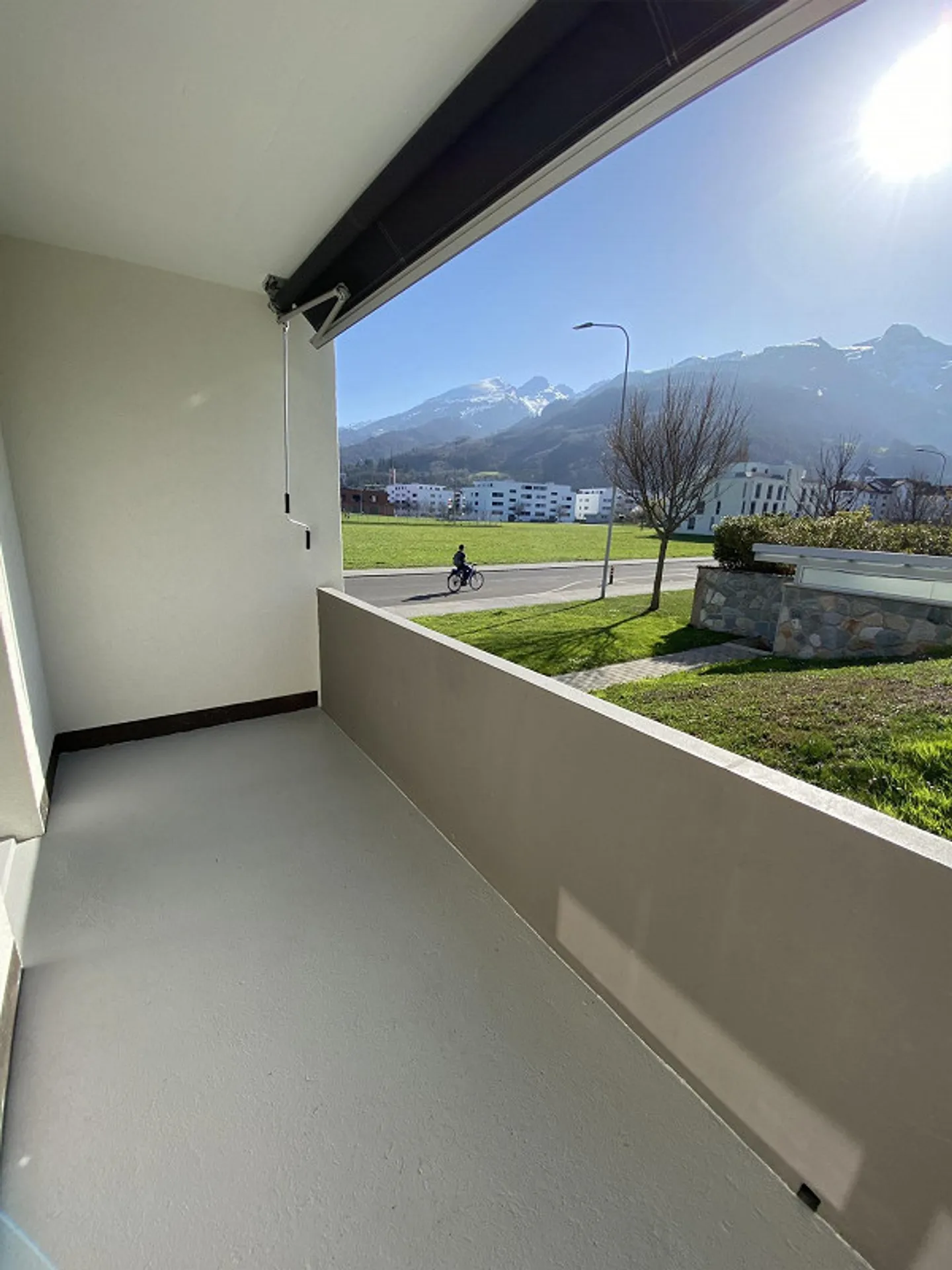 3.5 Room Apartment near NTB and BZB - Photo 15 of 17