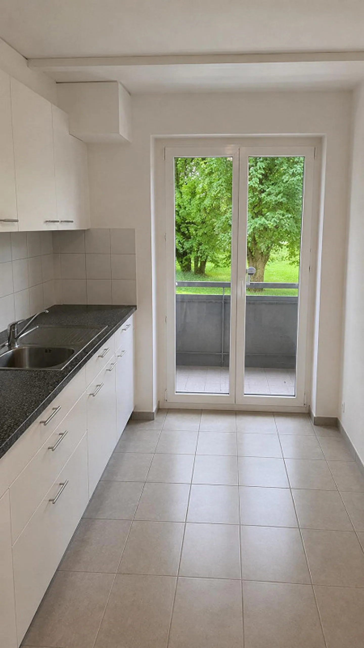 Ottimo appartamento con giardino di 3 stanze a Muttenz - Foto 6 di 7