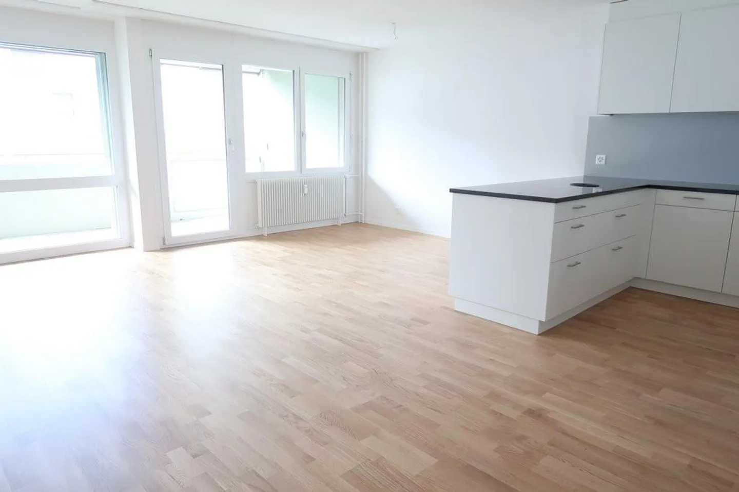 Top renovated 3.5-room apartment, 2nd floor - Photo 2 of 7