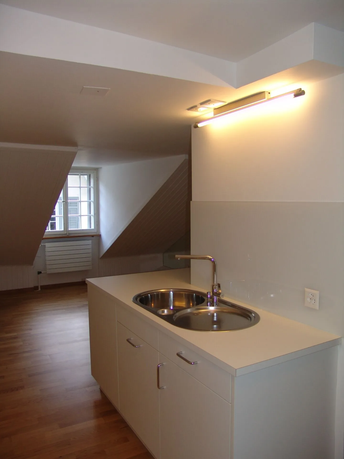 Appartement studio dans la vieille ville - Photo 3 sur 11