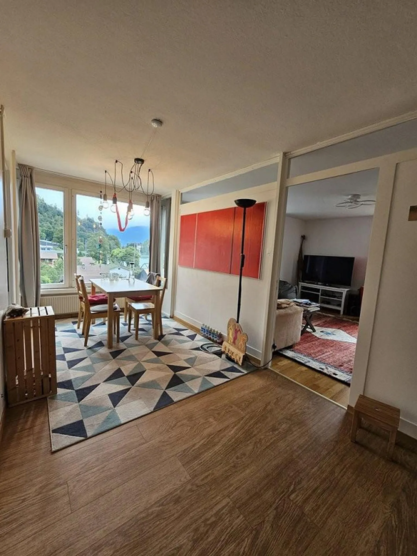Bellissimo appartamento di 4,5 stanze con vista sull'Aare a Unterseen in affitto - Foto 3 di 9
