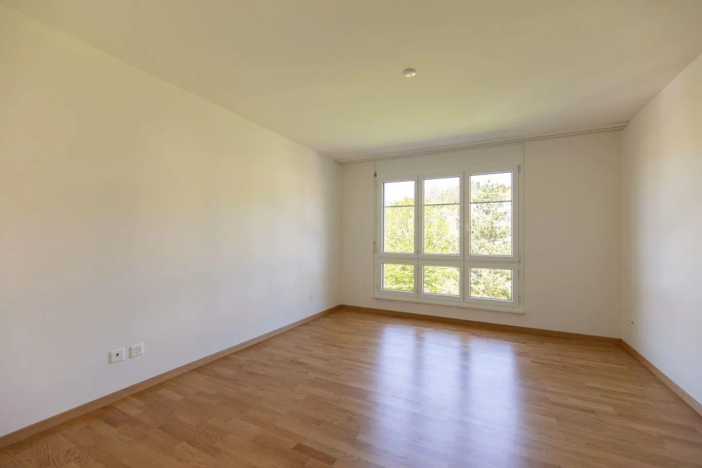 Appartement de rez-de-chaussée idyllique avec vue sur l'étang - Photo 5 sur 9