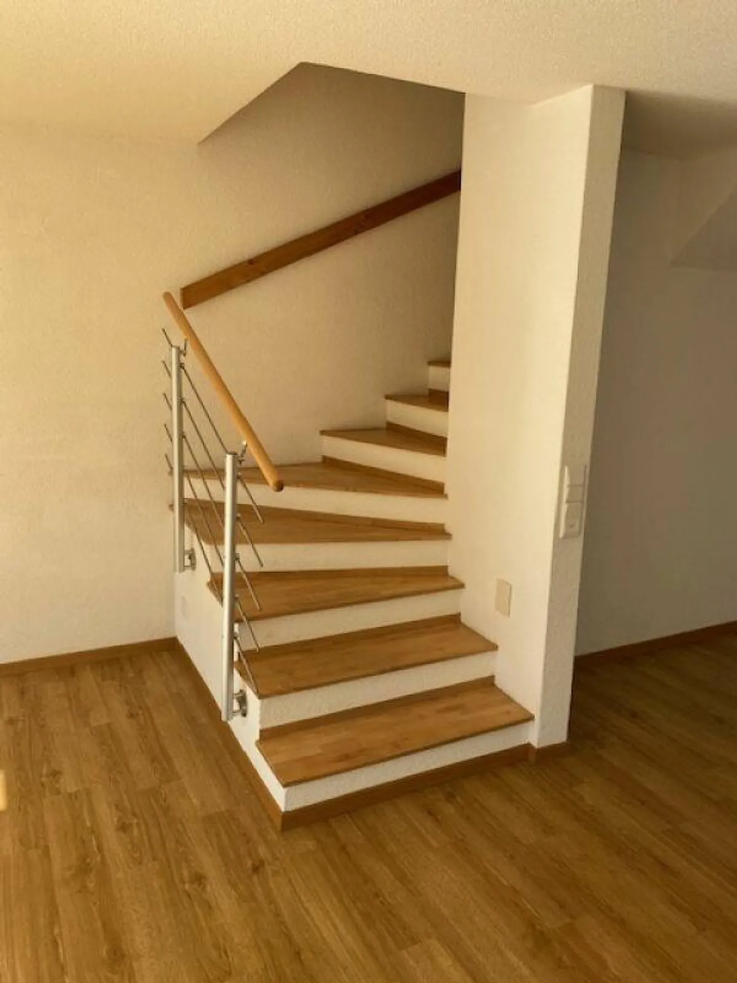 Appartamento duplex di 4,5 stanze con carattere di casa unifamiliare - Foto 18 di 27