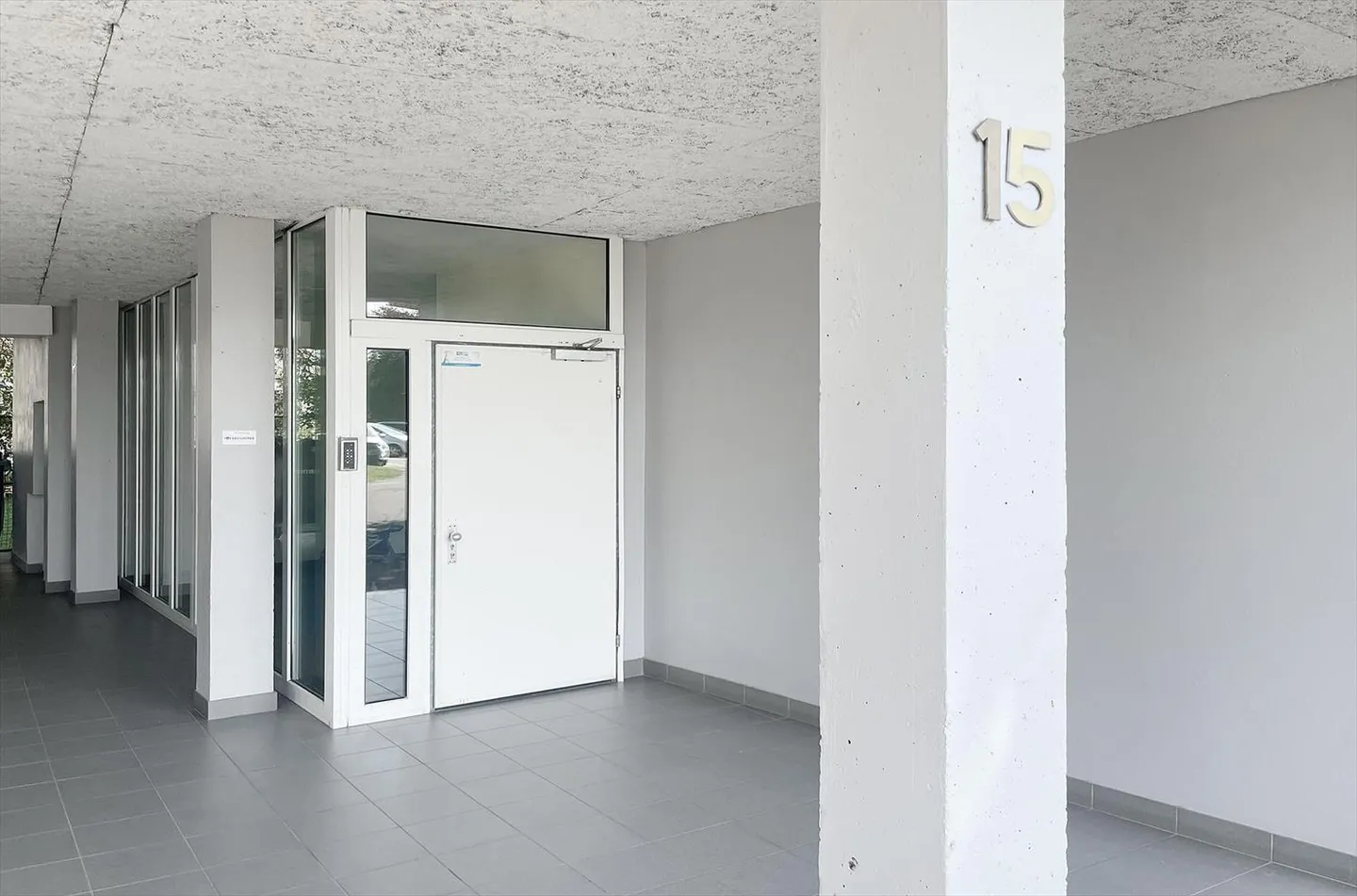 Dépôt - Photo 2 sur 3