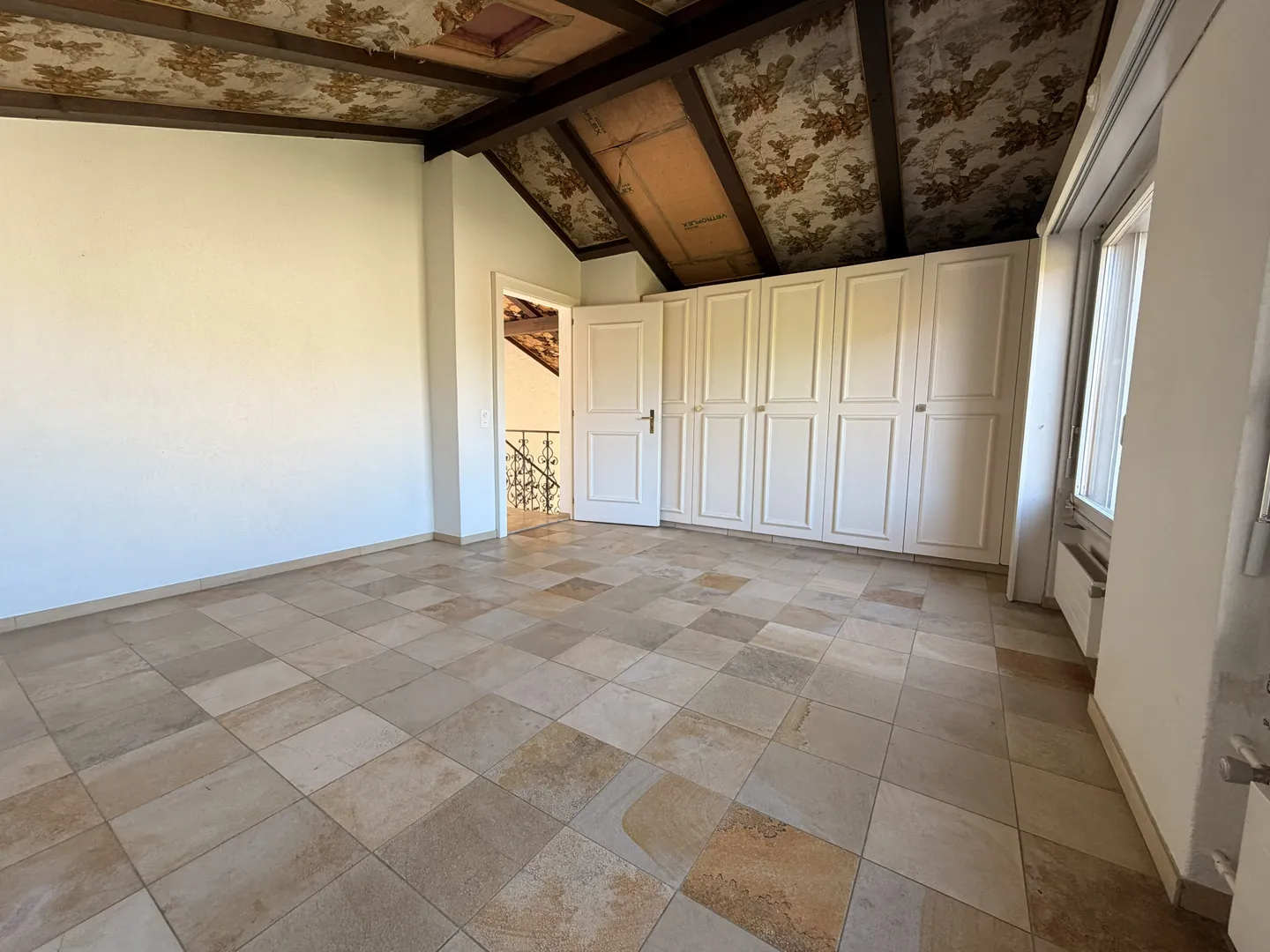Charmantes Einfamilienhaus mit Atelier - Foto 8 von 12