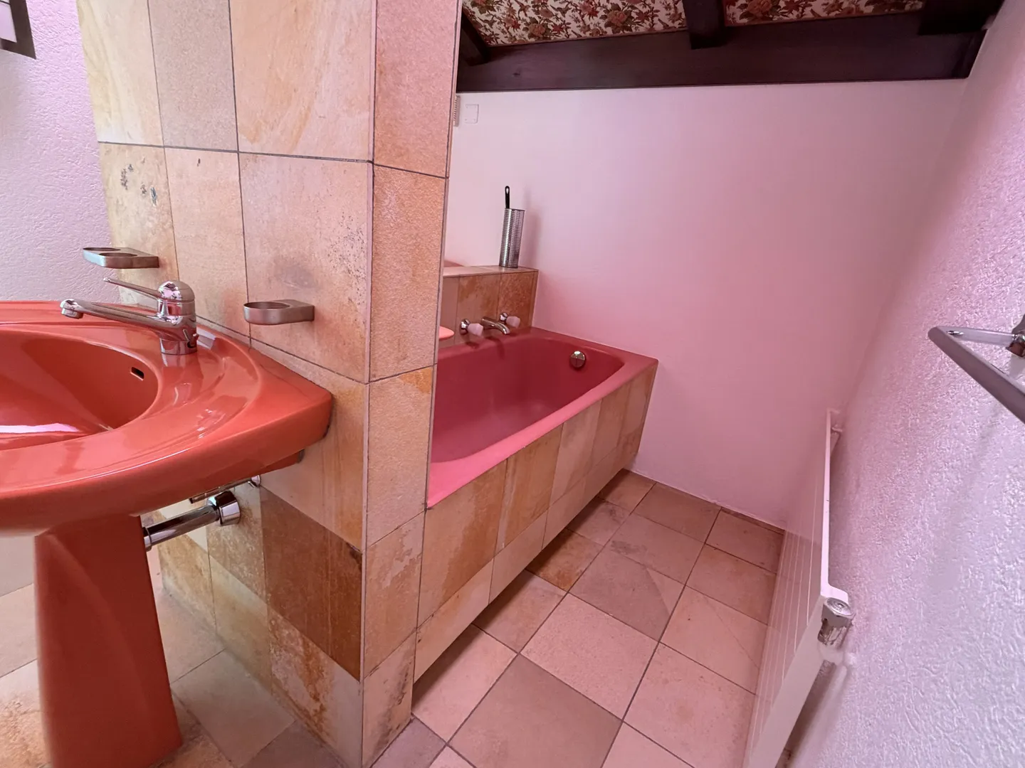 Charmantes Einfamilienhaus mit Atelier - Foto 9 von 12