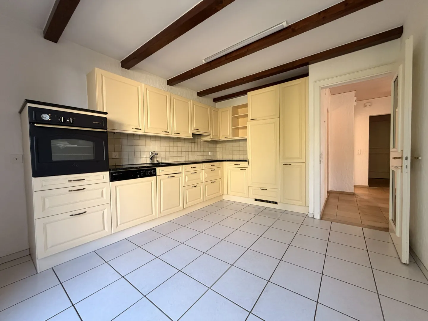 Charmantes Einfamilienhaus mit Atelier - Foto 3 von 12