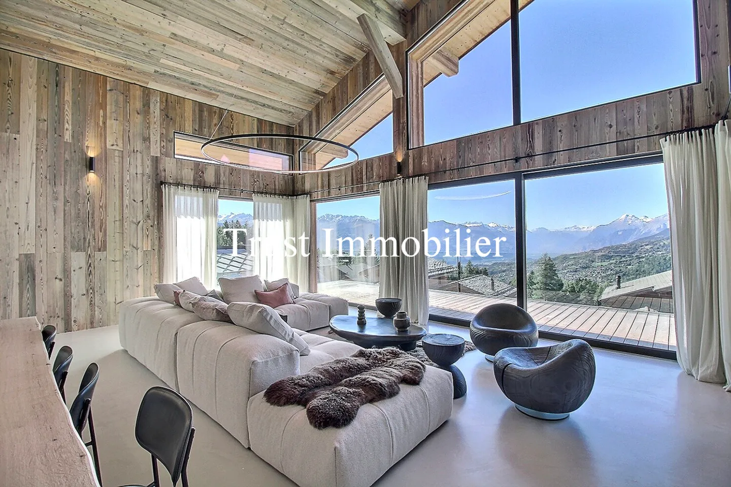 6041. Chalet raro, a 15 minuti a piedi dal Regent - Foto 3 di 30