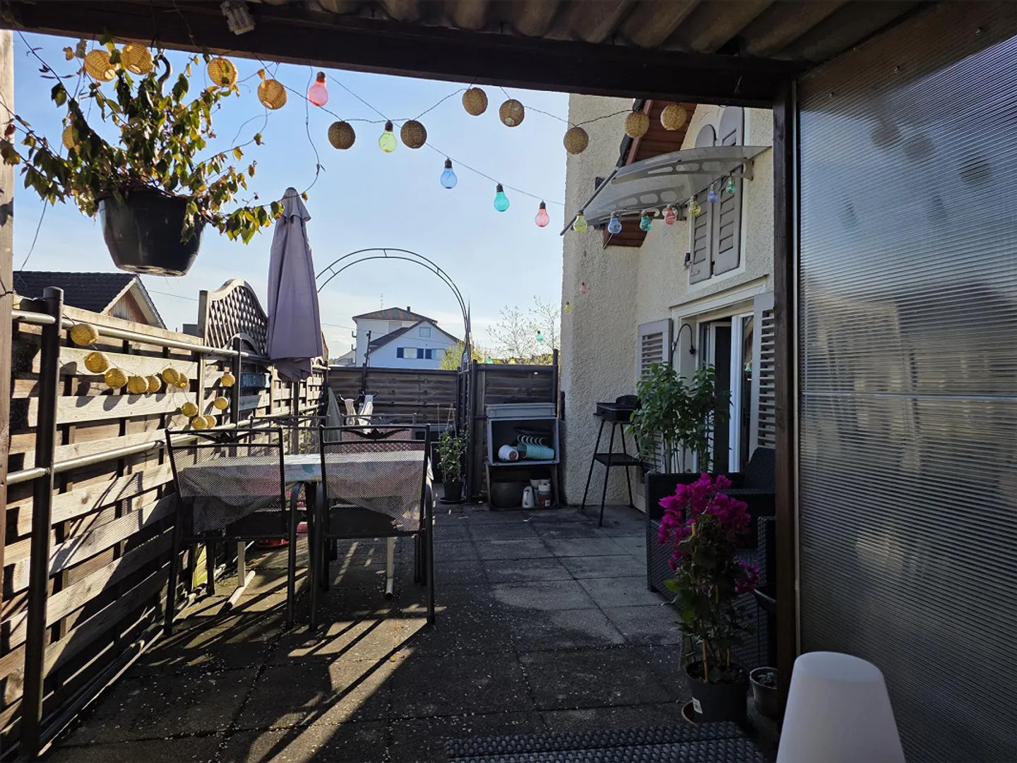 Charmant Appartement avec Terrasse - Photo 2 sur 12