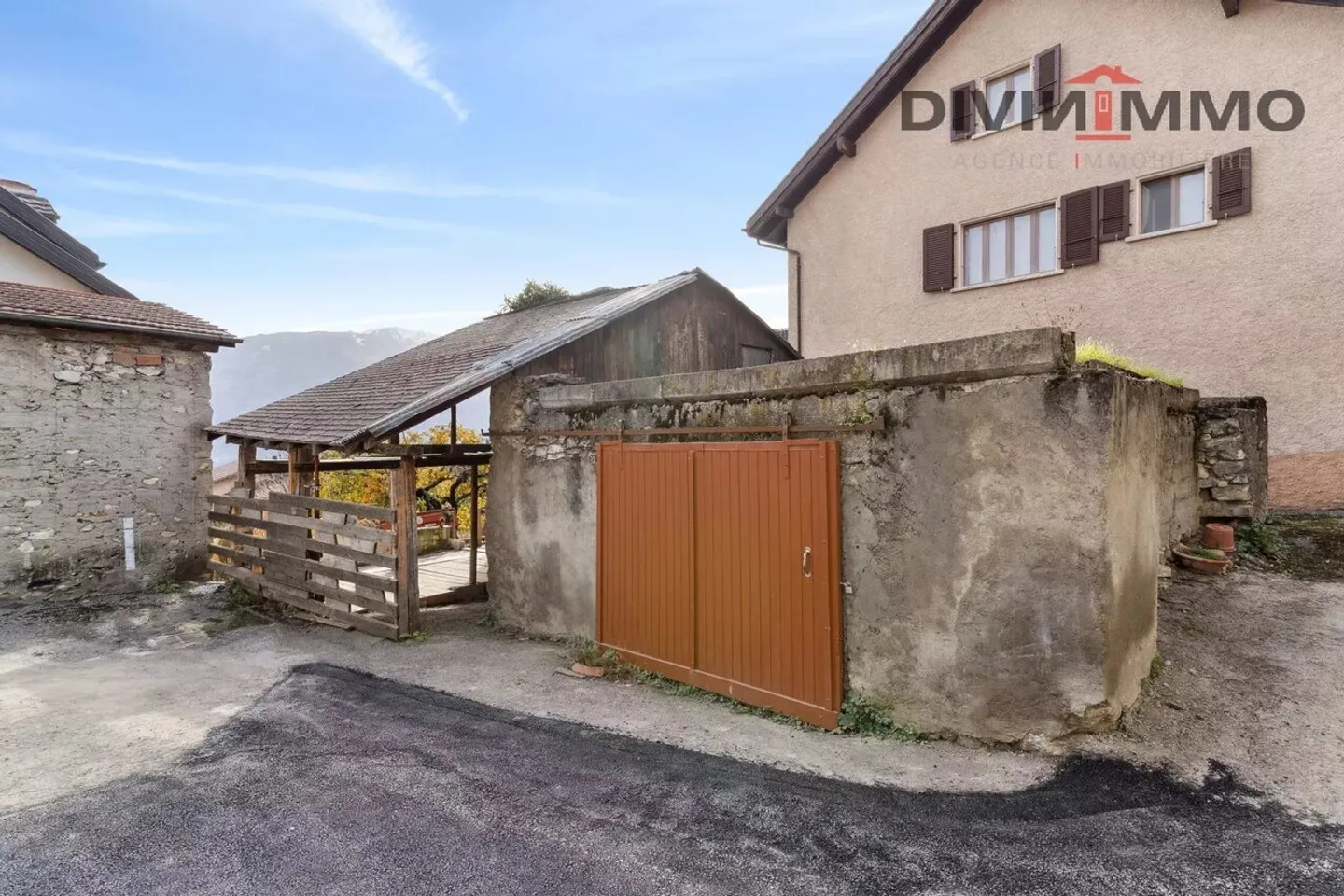 Charmante Scheune mit Terrasse, Garage und Parkplatz - Foto 5 von 5