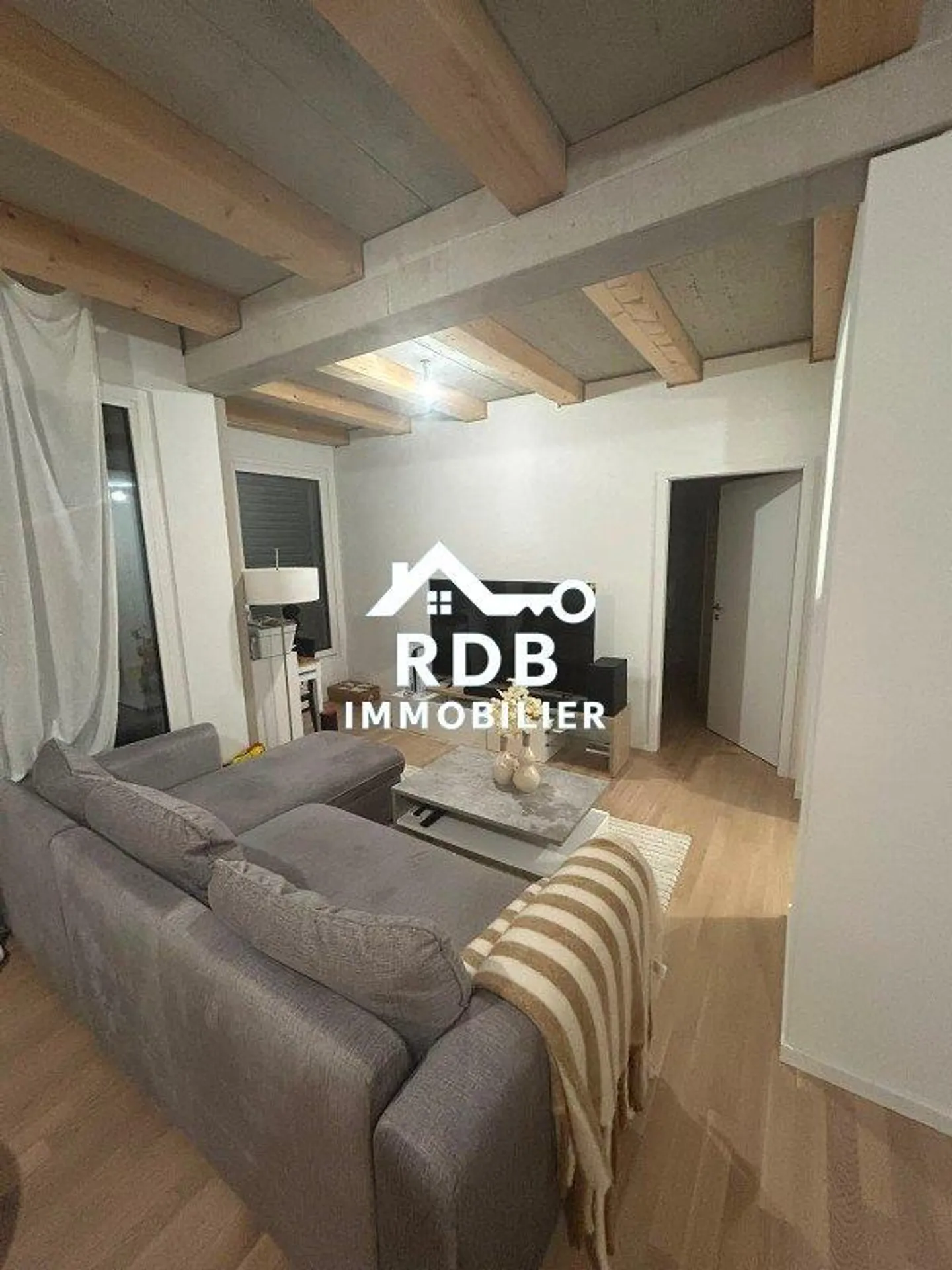 Wunderschöne 3-Zimmer-Wohnung von 55 m² mit Balkon, Parkplatz und Aufzug - Foto 1 von 6