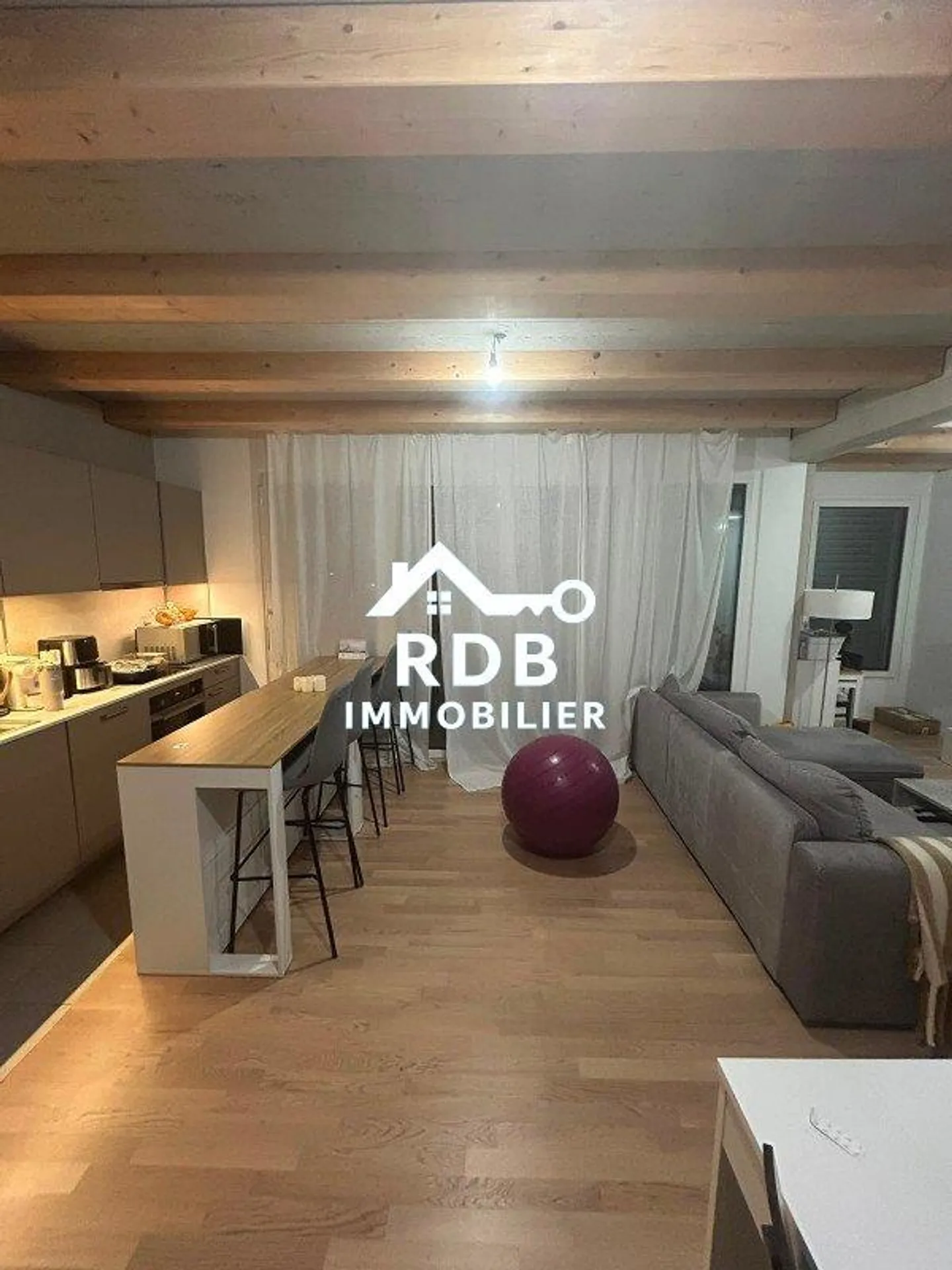 Wunderschöne 3-Zimmer-Wohnung von 55 m² mit Balkon, Parkplatz und Aufzug - Foto 5 von 6