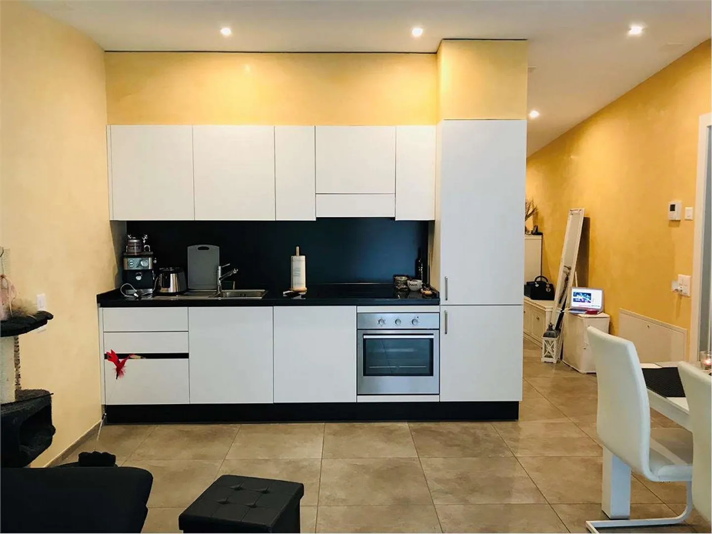 Gemütliche 2,5-Zimmer-Wohnung mit Aussicht - Foto 3 von 11