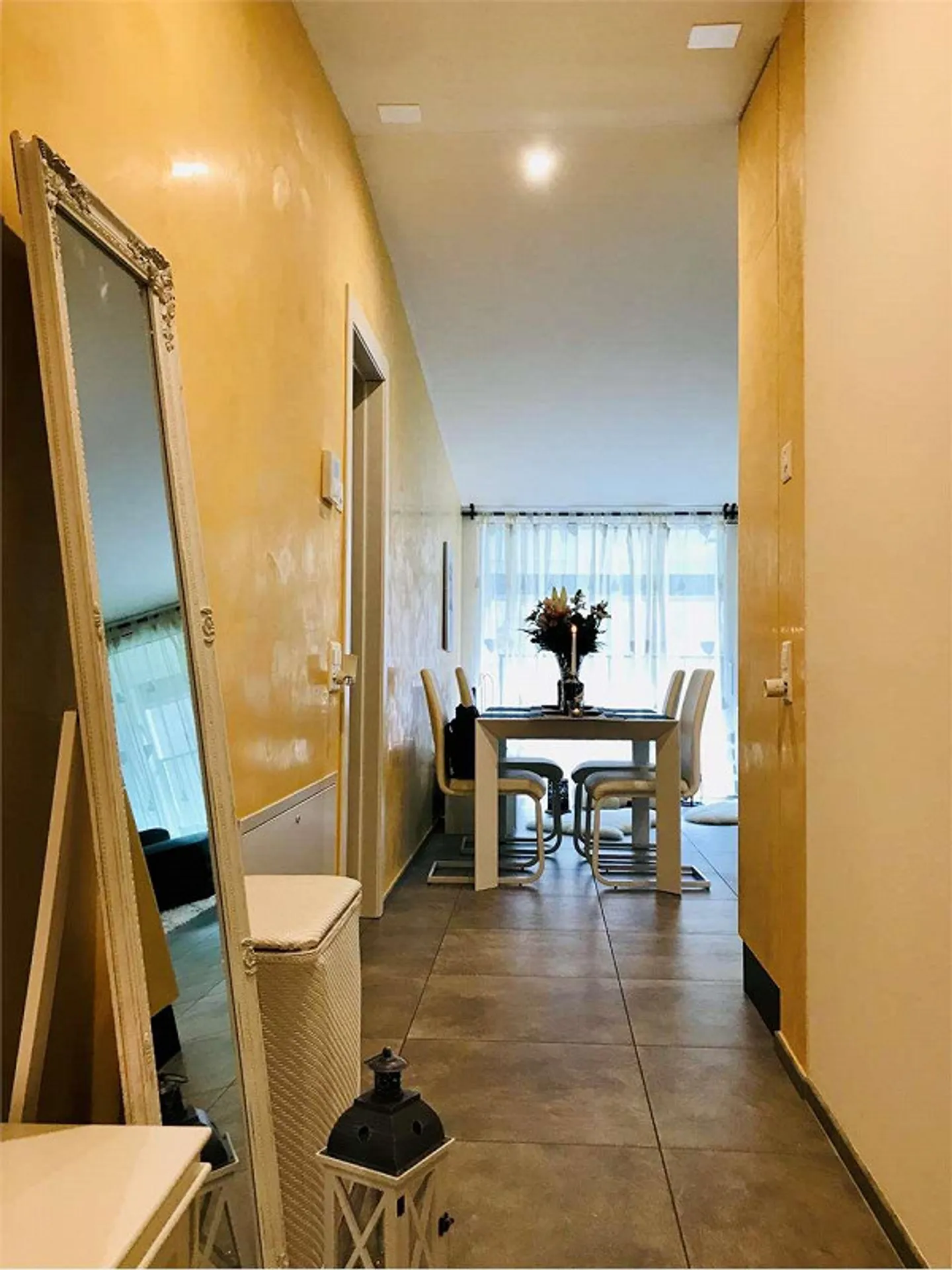 Gemütliche 2,5-Zimmer-Wohnung mit Aussicht - Foto 4 von 11