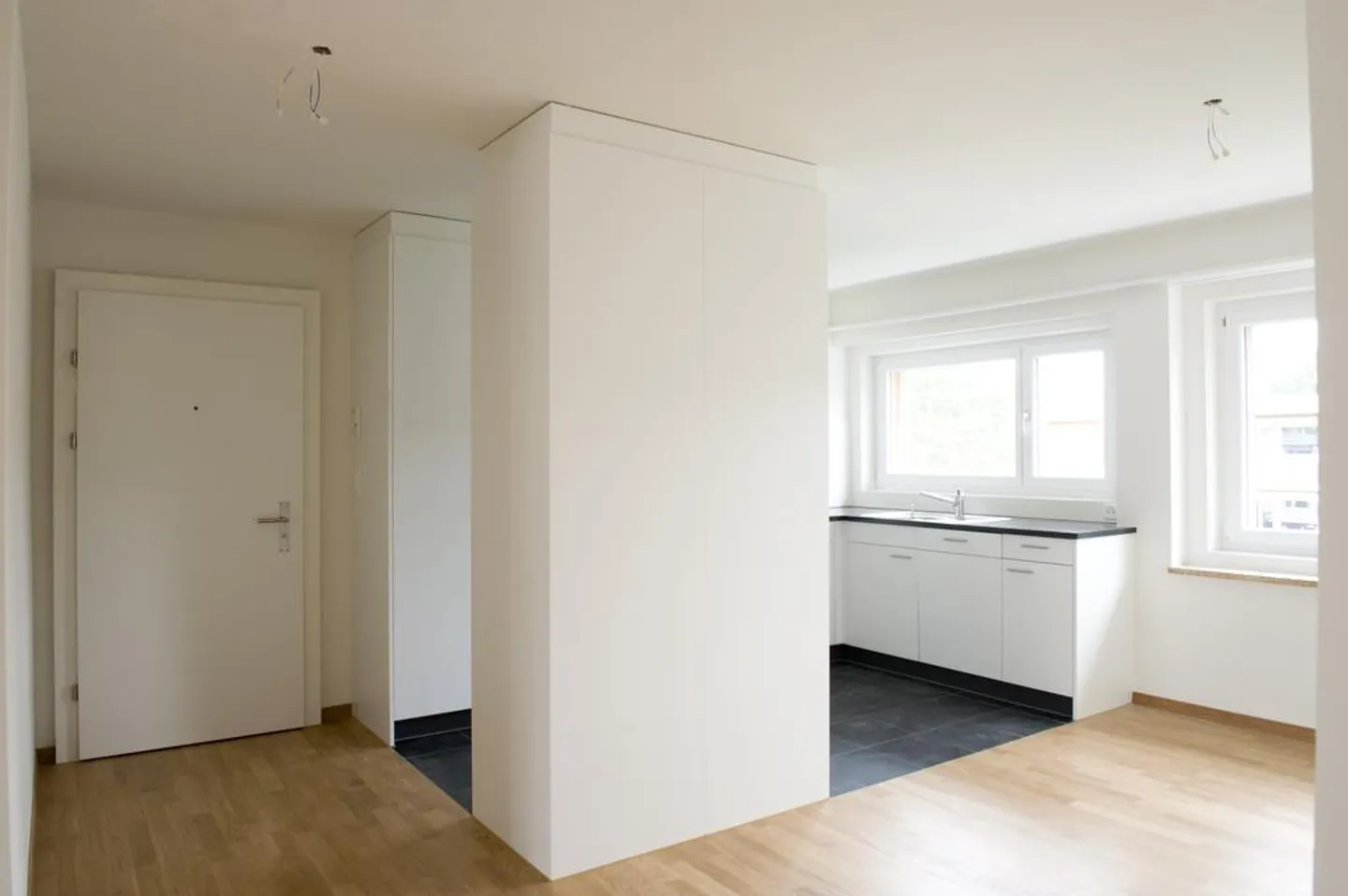 Modern 3.5 Room Apartment - Photo 3 of 7