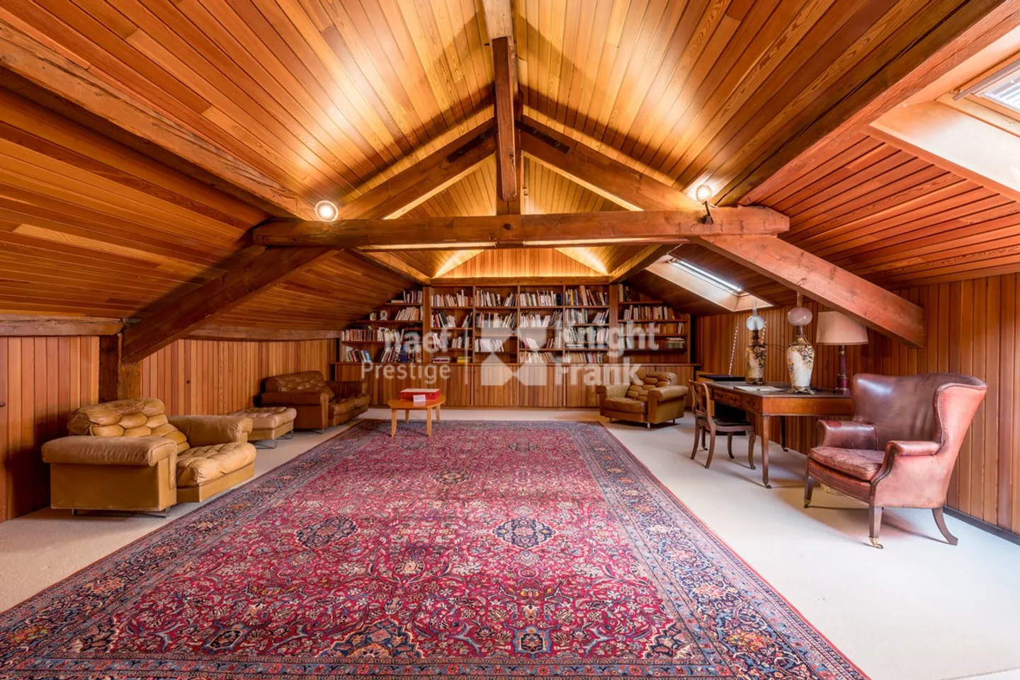 House with 17 rooms - Photo 12 of 12