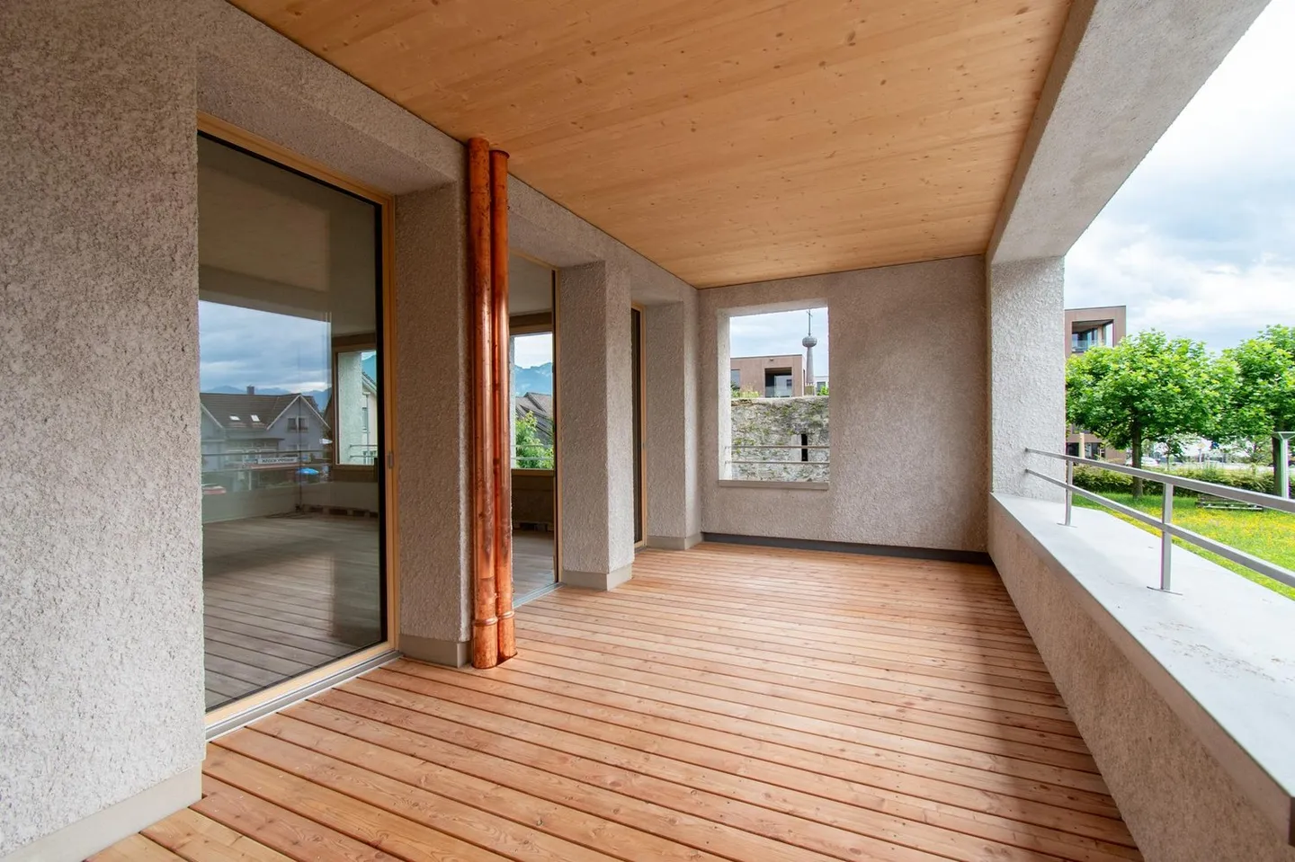 Attractive 4.5 Room Apartment with Loggia - Photo 3 of 10