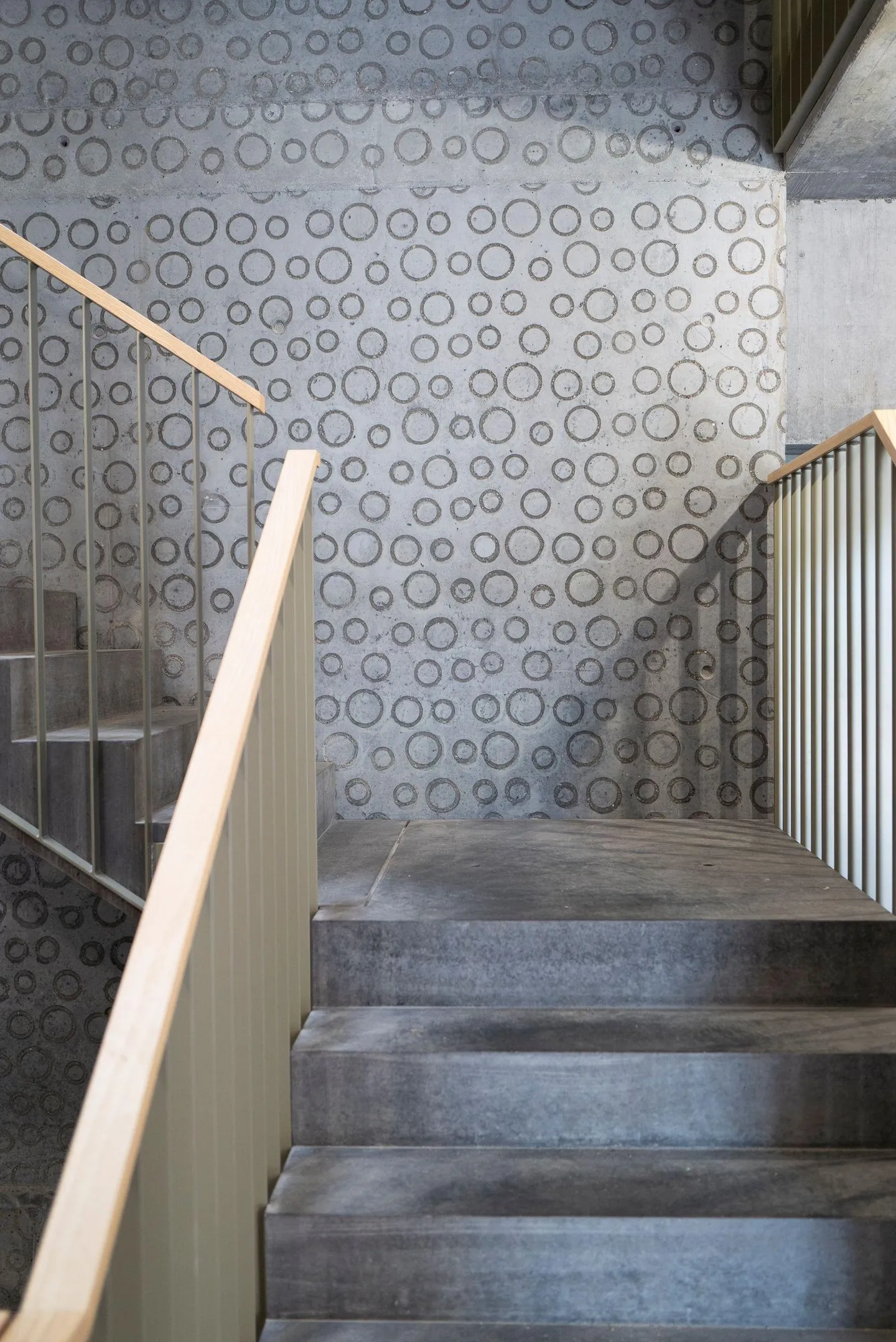 Attractive 4.5 Room Apartment with Loggia - Photo 7 of 10