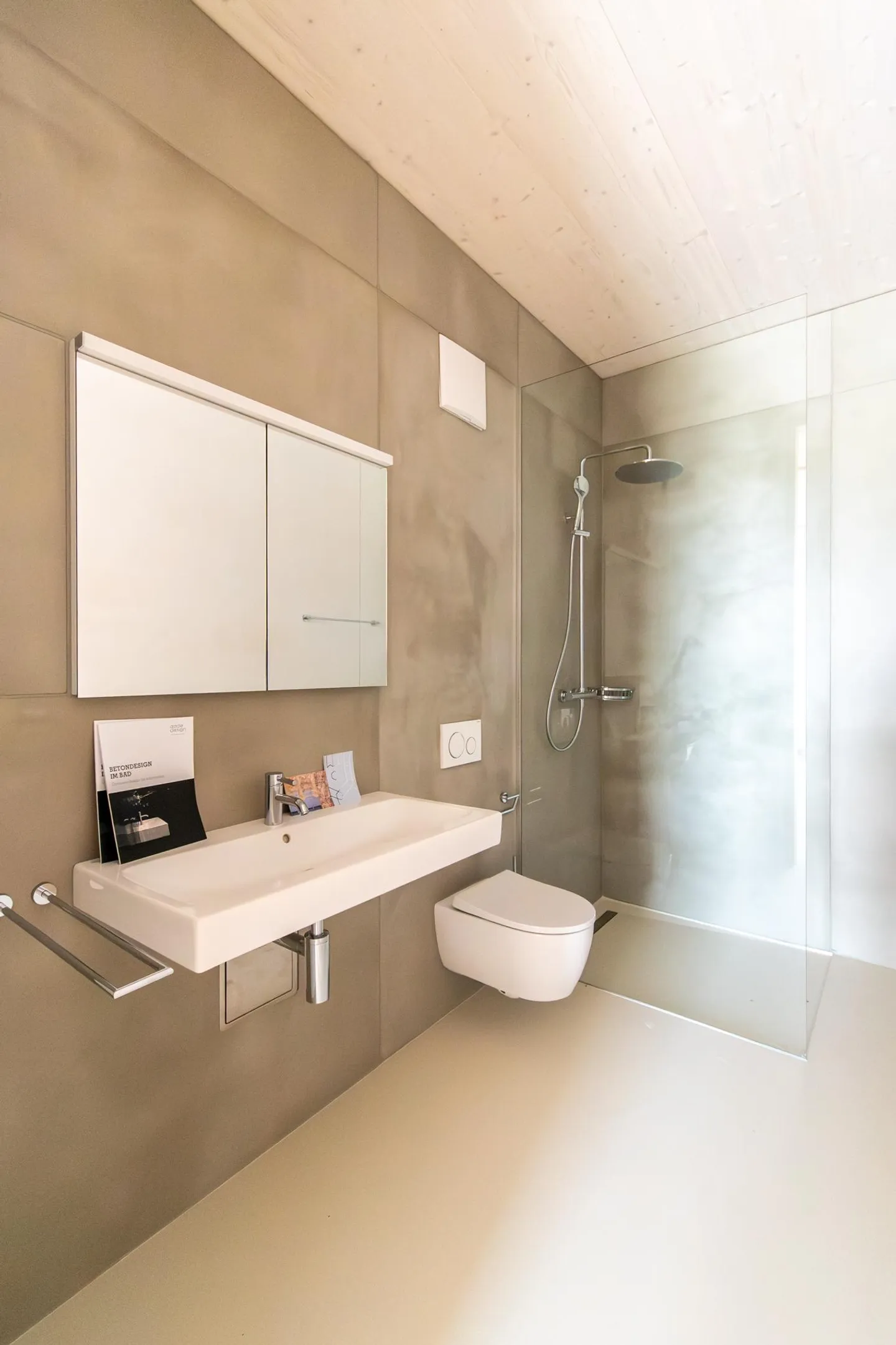 Attractive 4.5 Room Apartment with Loggia - Photo 6 of 10