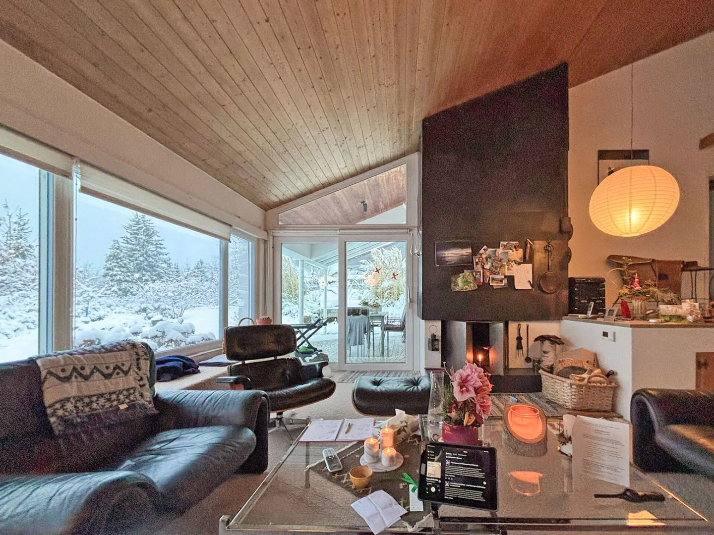 Spacious Living in a Sunny Location - Photo 4 of 28