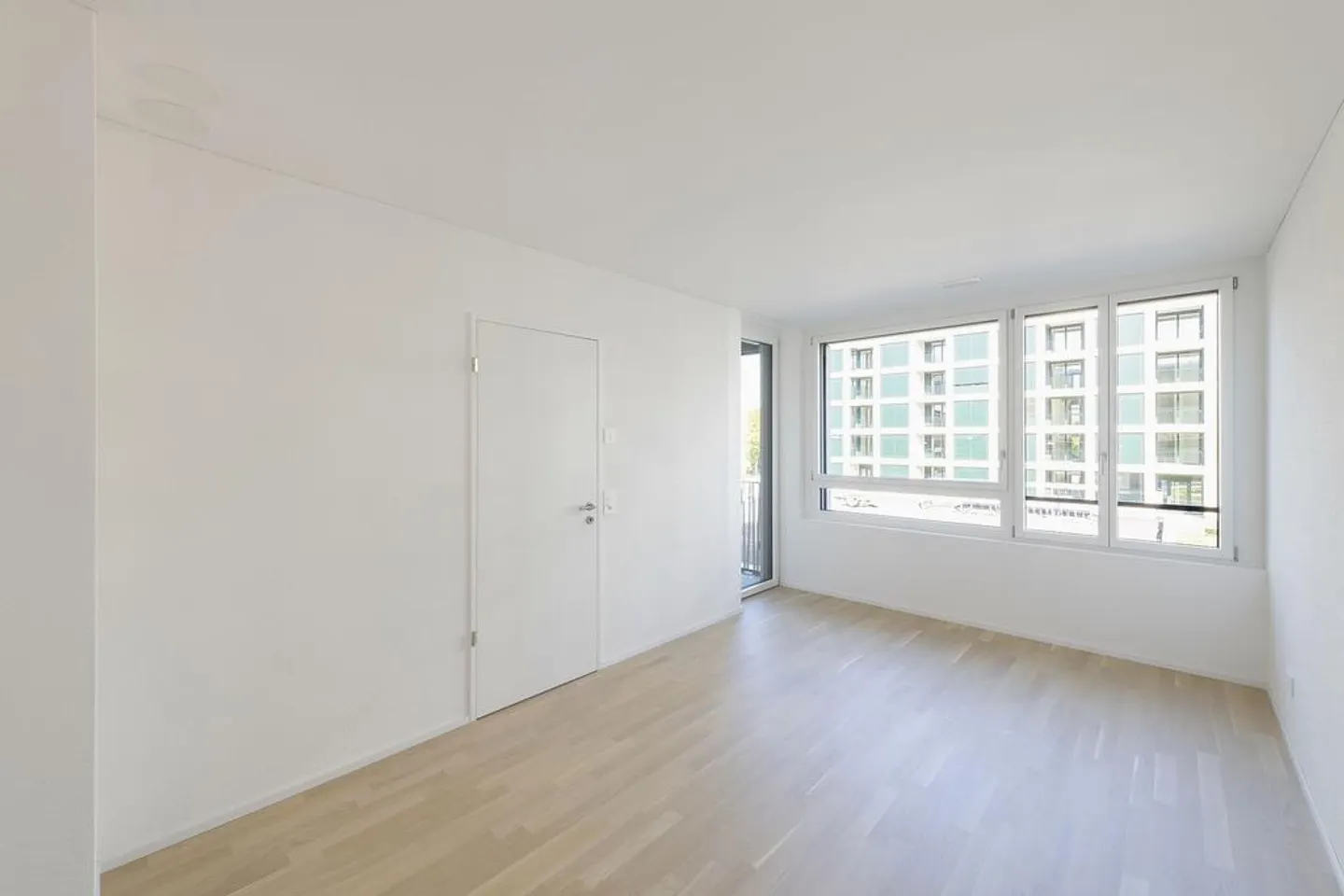 Modern 2.5 Room Apartment - Photo 4 of 5