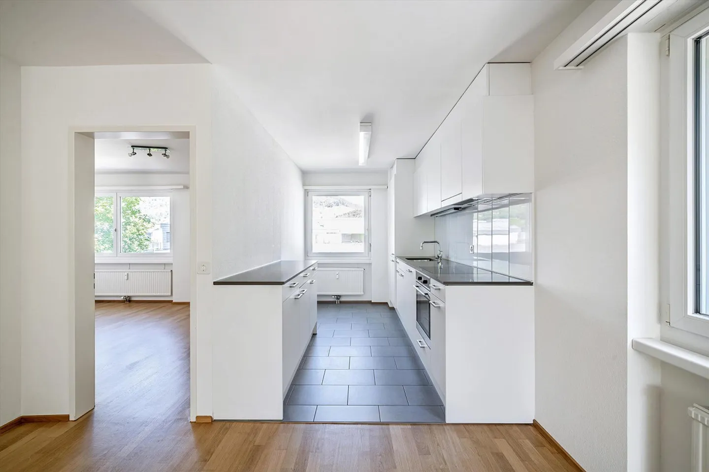 Modernes Apartment am Waldrand - Foto 4 von 10
