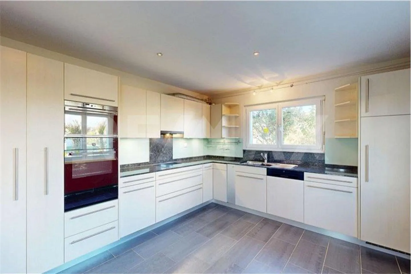 Maison individuelle de 5,5 pièces dans un quartier calme - Photo 5 sur 13