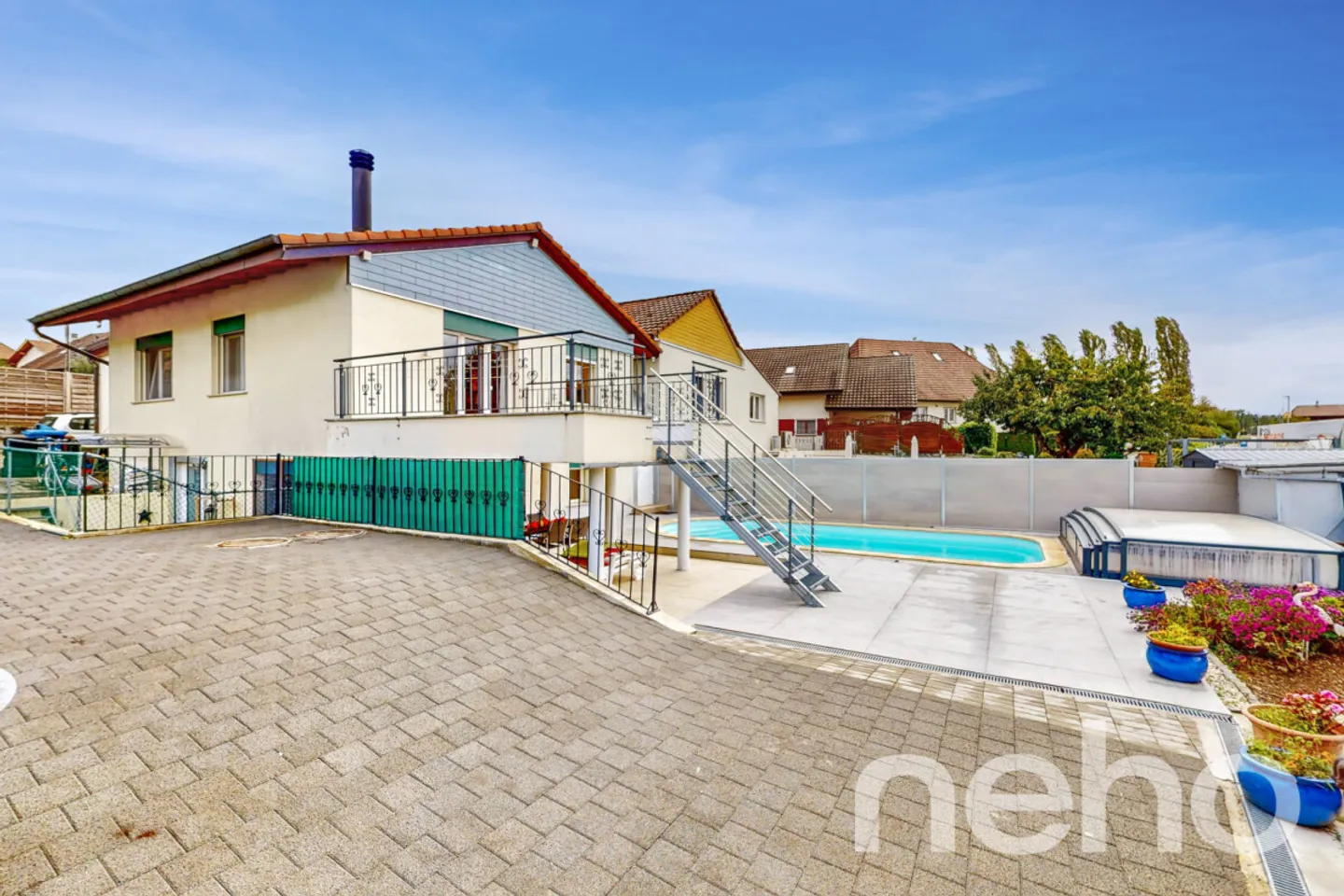 Doppelhaushälfte mit Pool und unabhängiger Wohnung - Foto 1 von 13