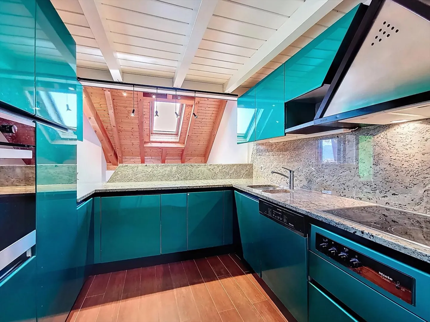 Duplex affascinante 4.5 stanze con galleria! - Foto 6 di 10