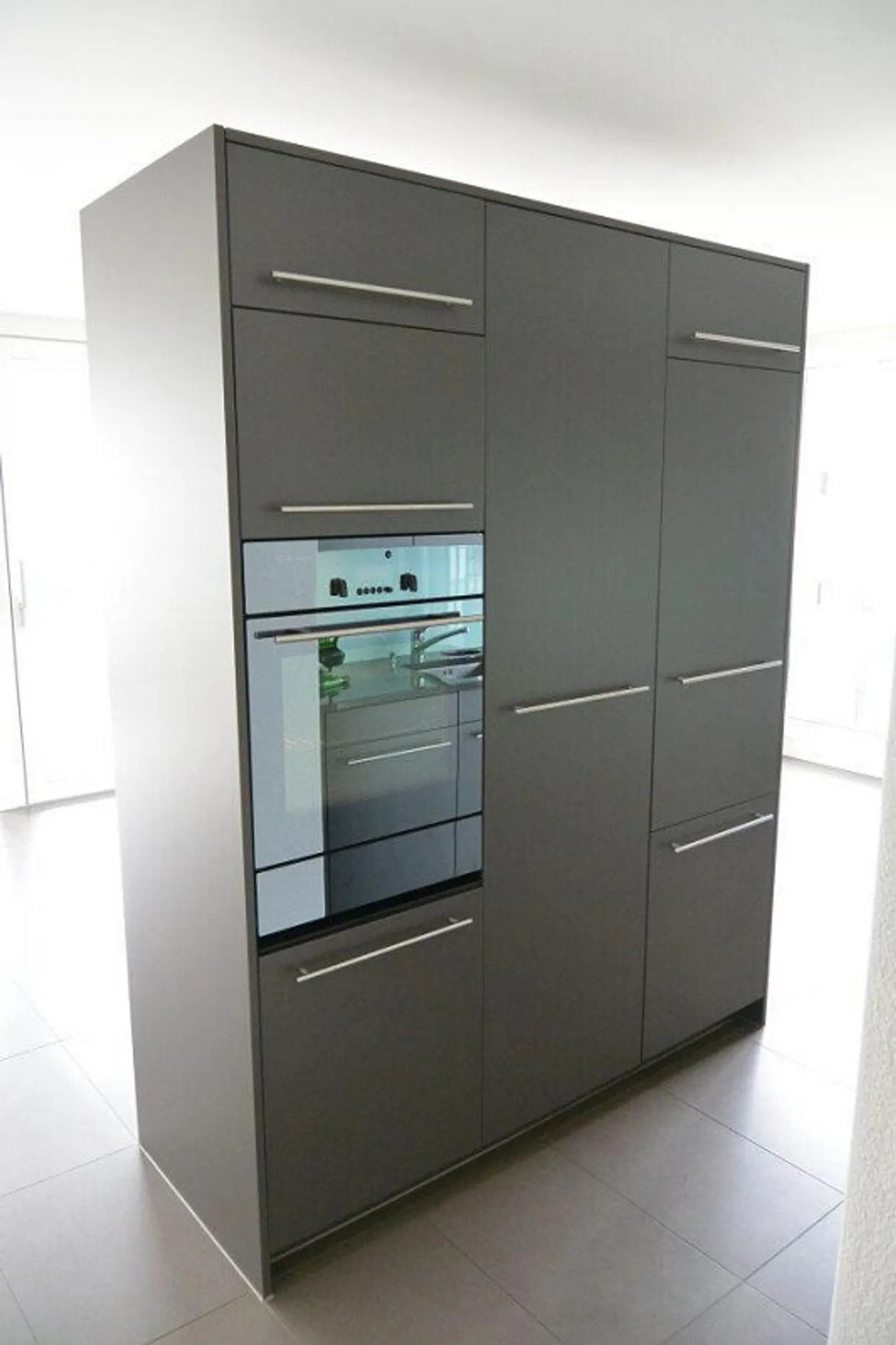 Appartement moderne de 3,5 pièces dans un emplacement central - Photo 3 sur 12