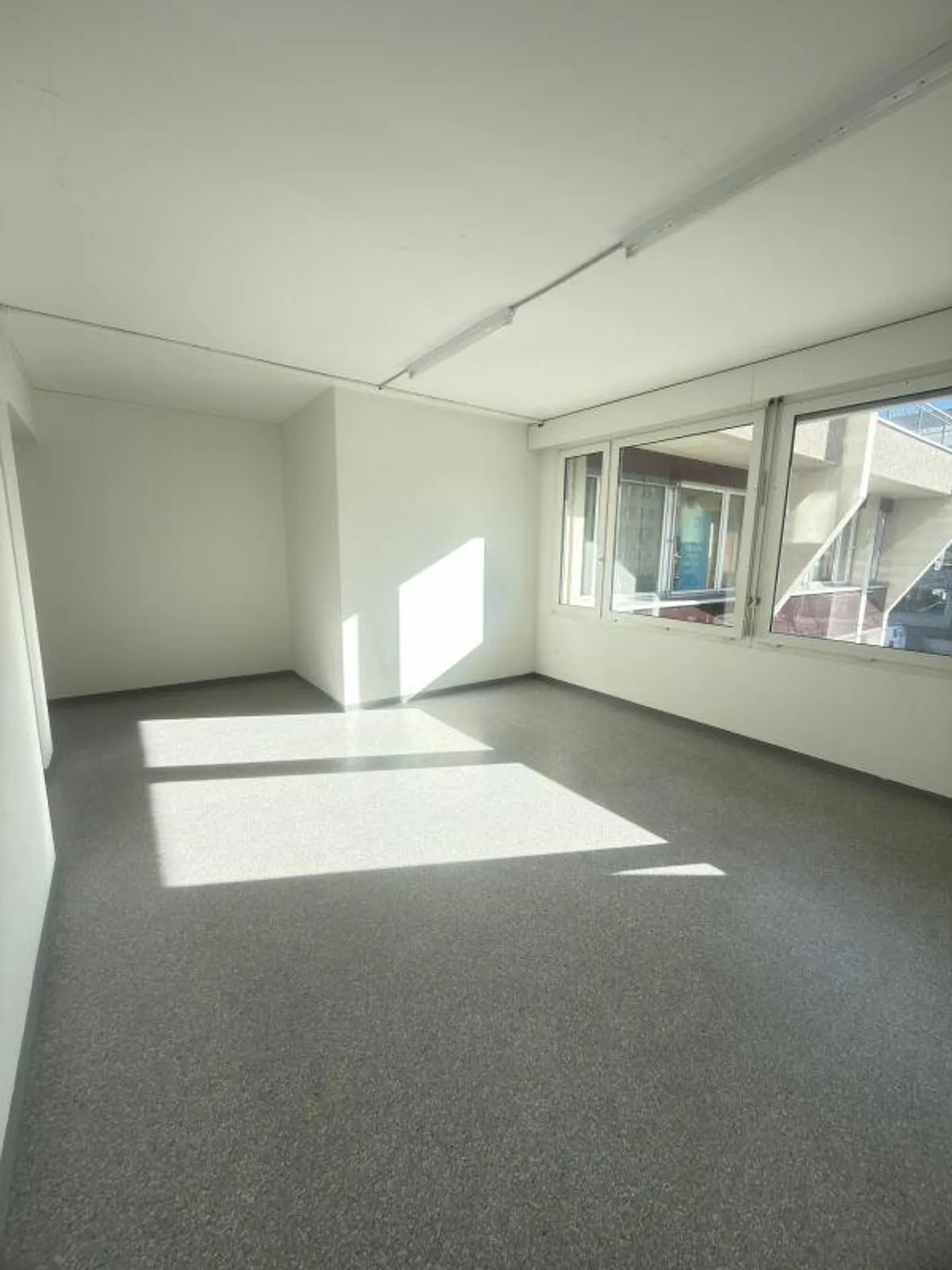 Vielseitiger Gewerberaum in Luzern - Foto 3 von 6