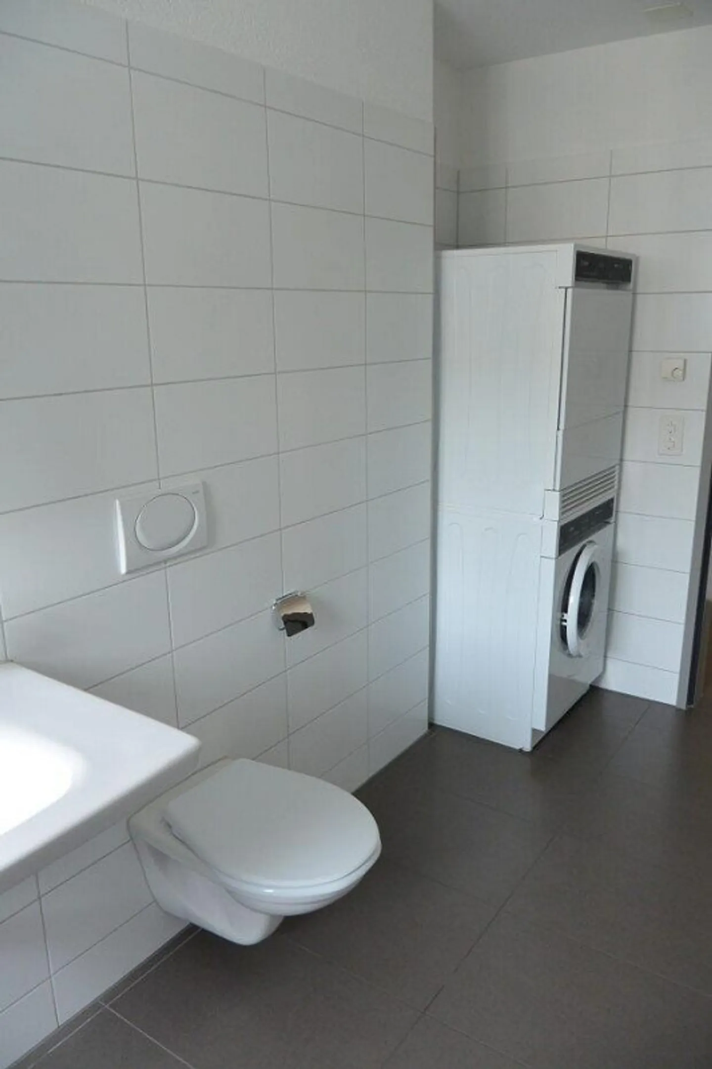Appartement moderne de 3,5 pièces dans un emplacement central - Photo 6 sur 12