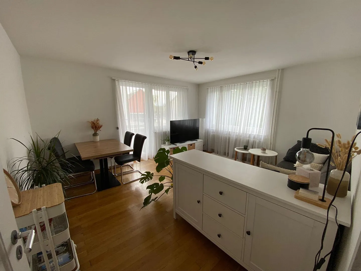 Charming 3-Room Apartment - Photo 3 of 12