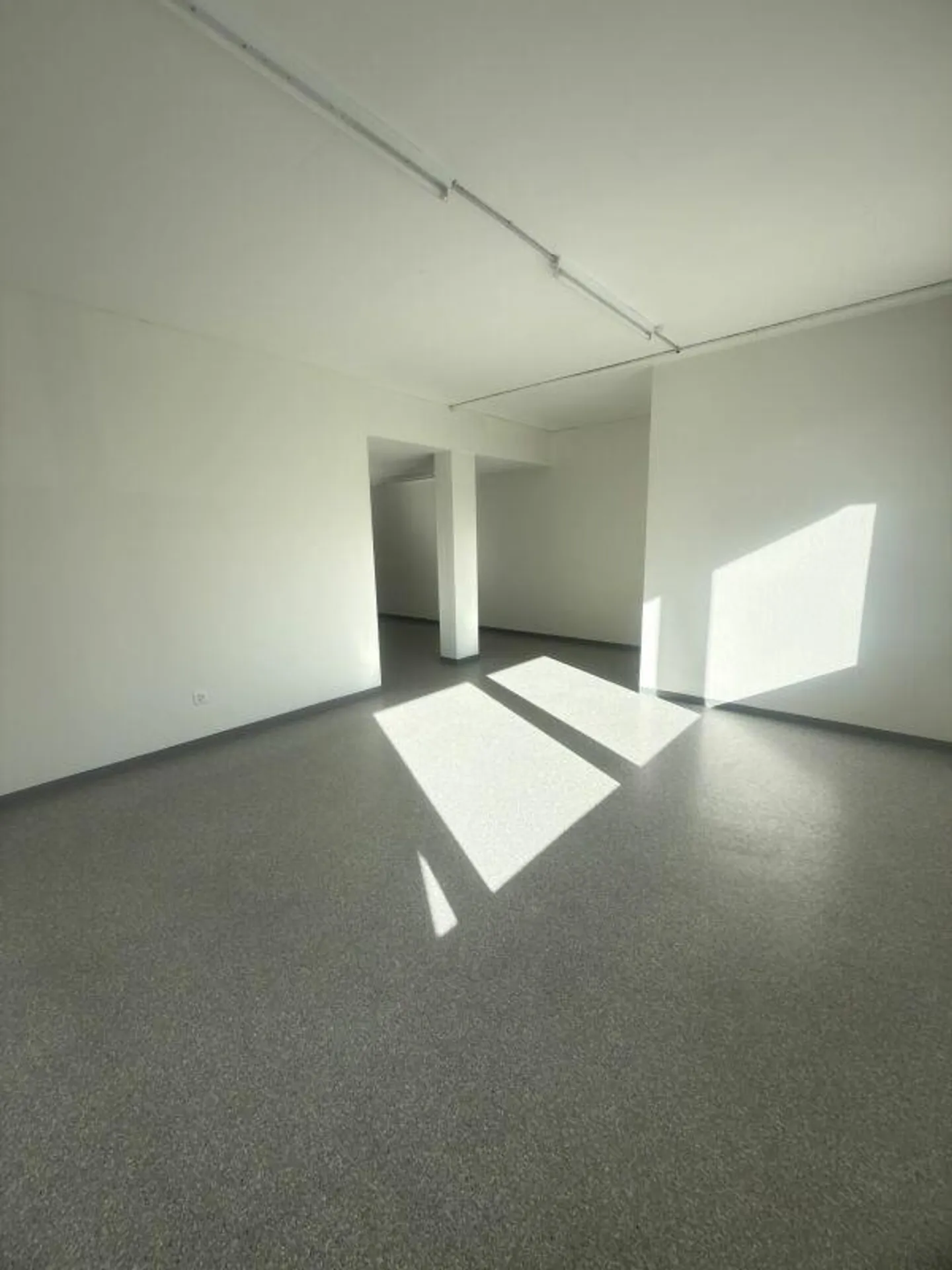 Vielseitiger Gewerberaum in Luzern - Foto 2 von 6