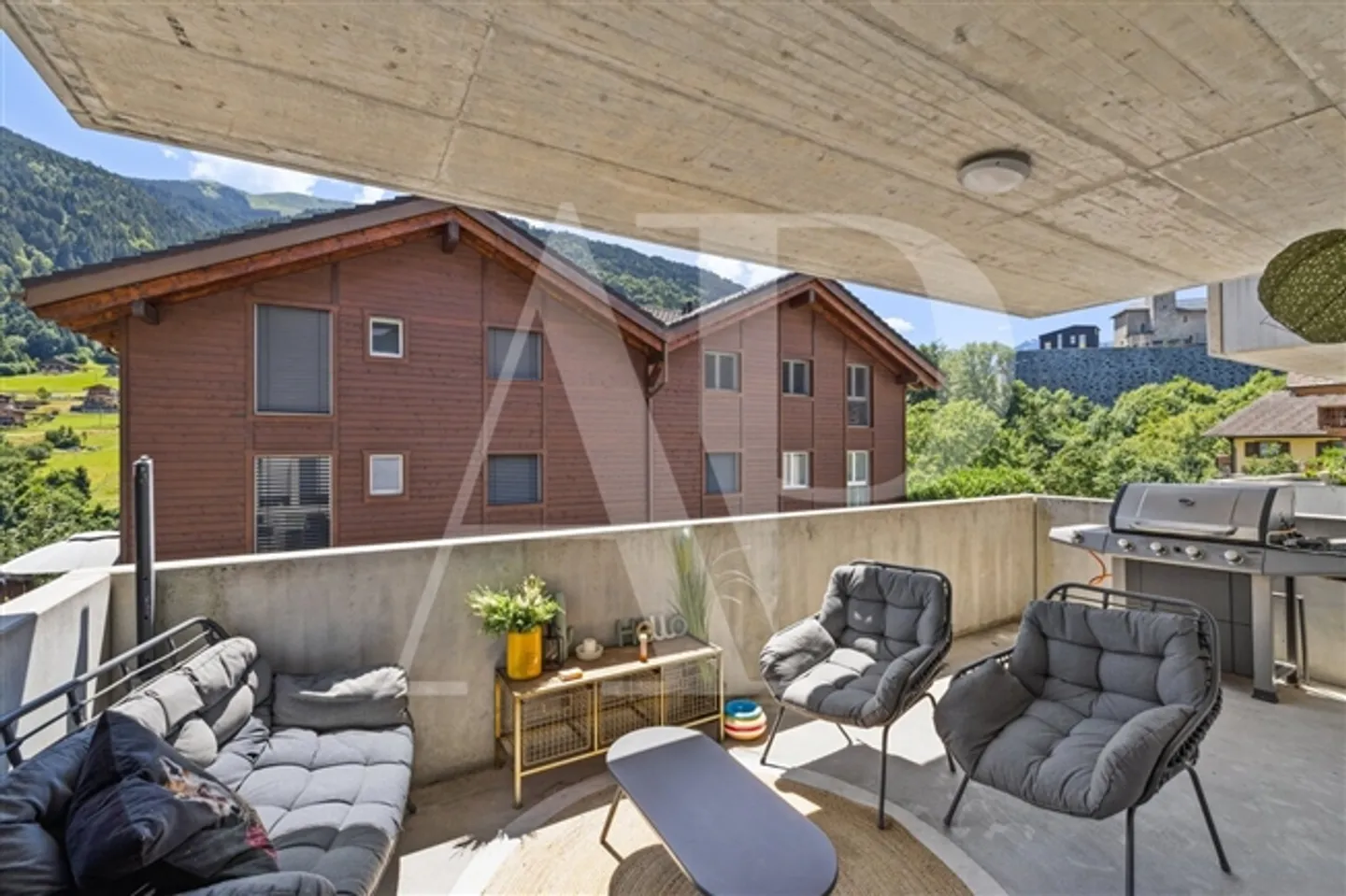 Pleasant Living Climate Near the Mountains - Photo 3 of 10