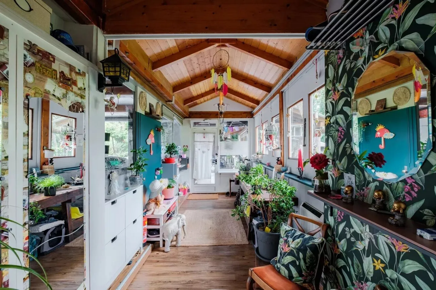 6,5-Zimmer-Eckhaus, Garage, 4 Parkplätze - Foto 1 von 13