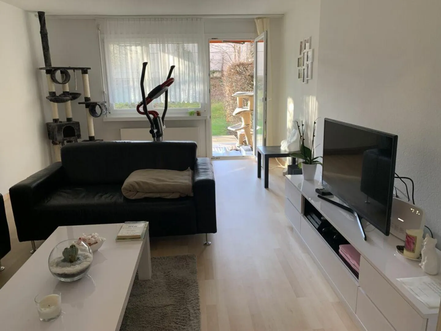 Cozy 3.5 Room Apartment with Garden Seating Area in Central Location - Photo 6 of 6