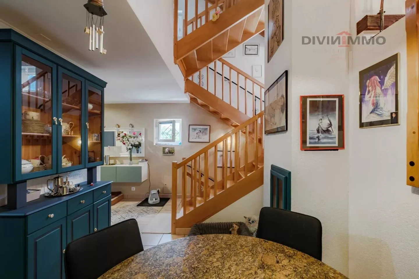 6,5-Zimmer-Eckhaus, Garage, 4 Parkplätze - Foto 4 von 13