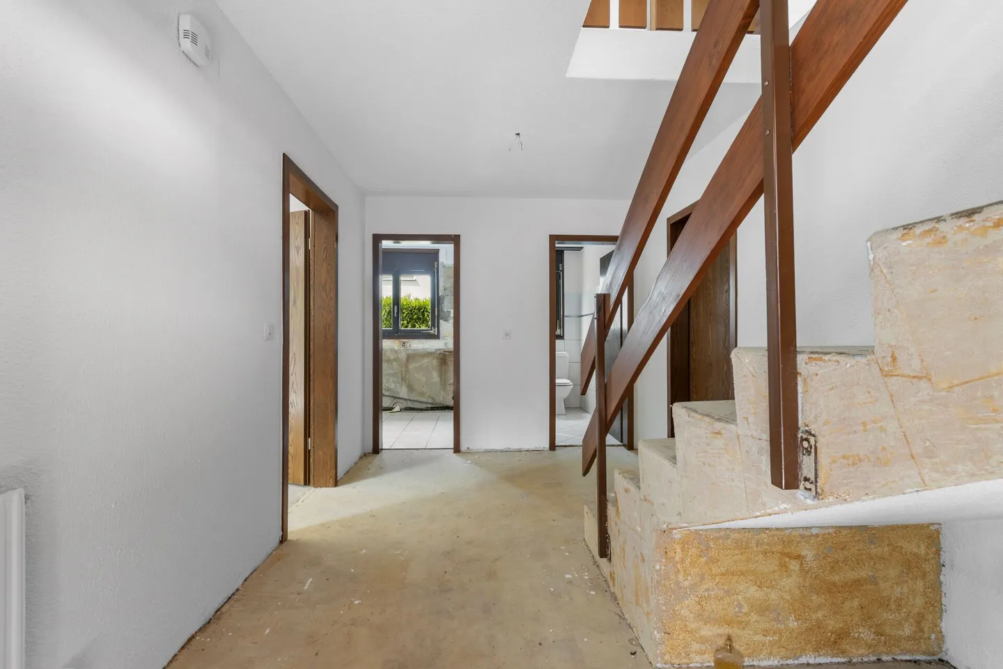 A classic in need of renewal seeks new residents! - Photo 12 of 14