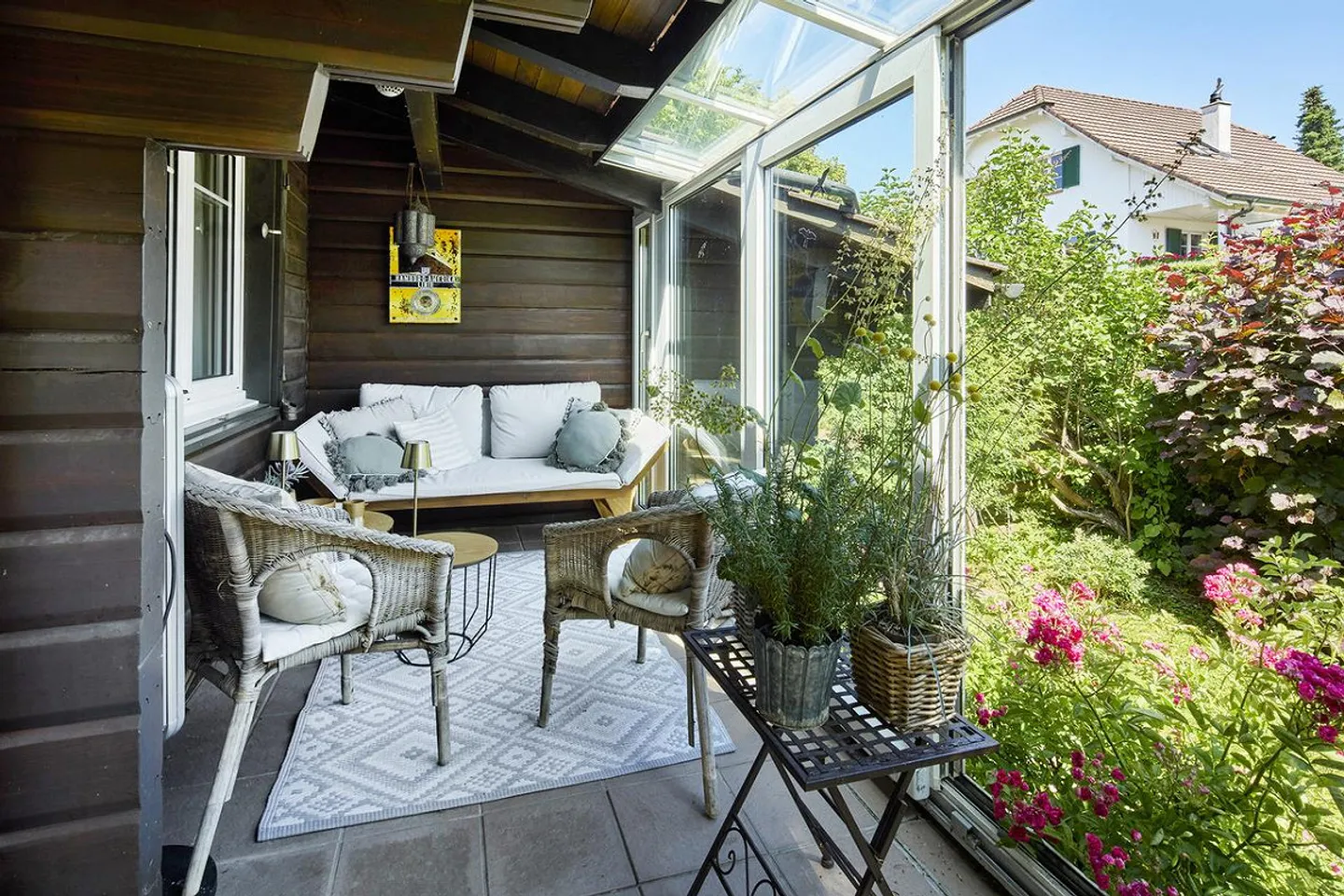 4.5-Room Single-Family House with Nordic Flair - Photo 4 of 8